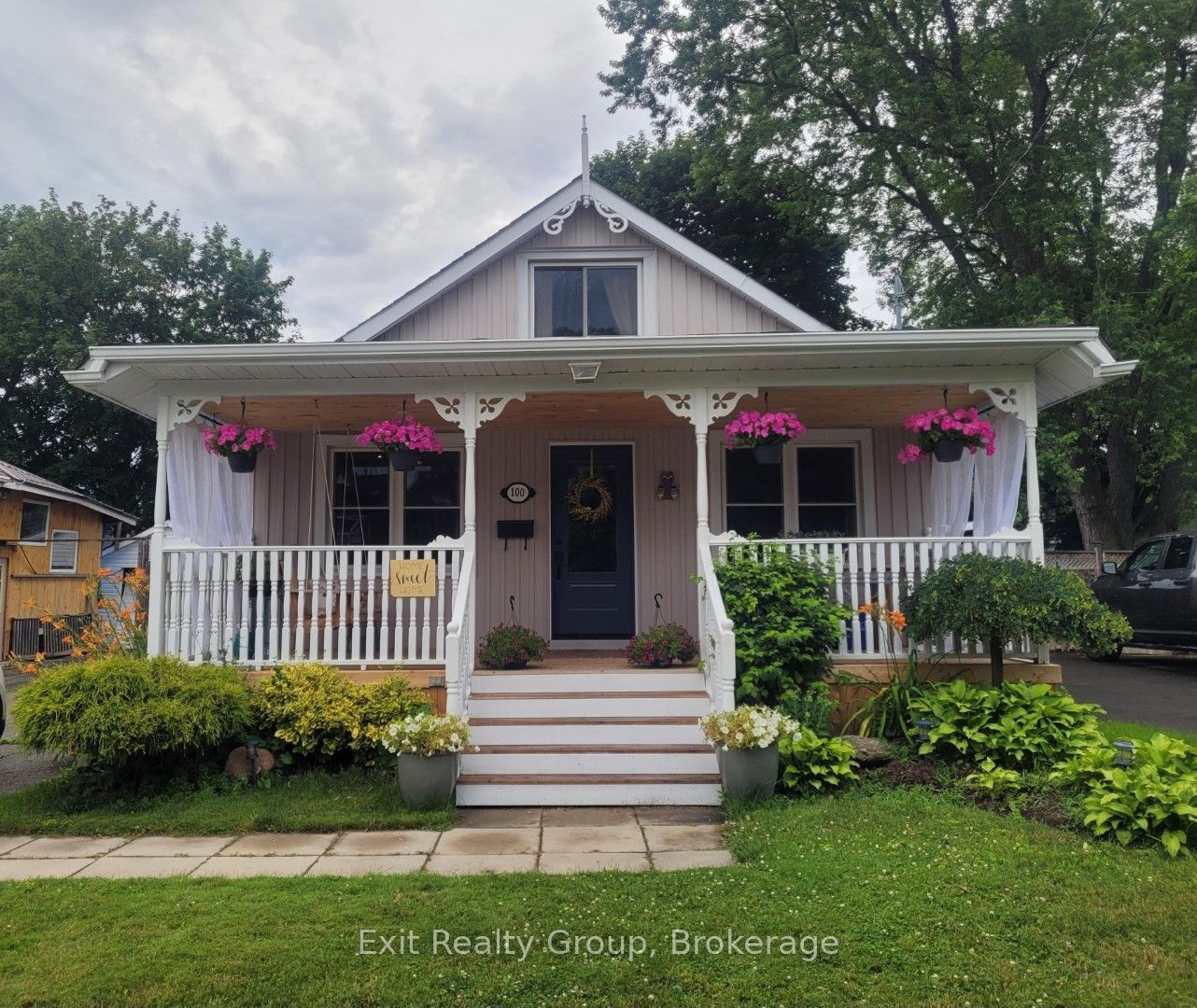 100 Arlington Avenue, Oshawa, ON L1G 2N6