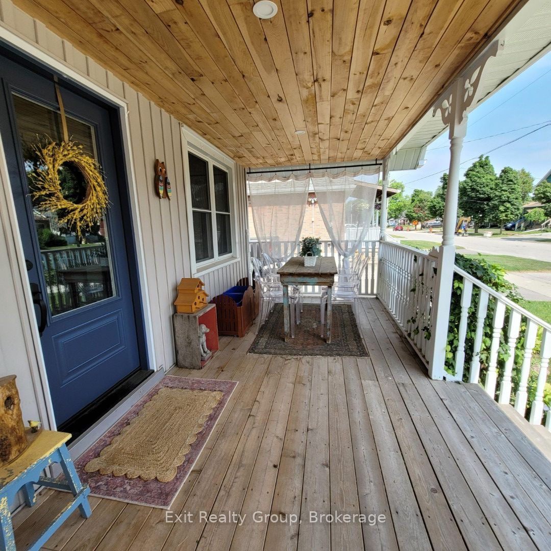 100 Arlington Avenue, Oshawa, ON L1G 2N6 photo 4