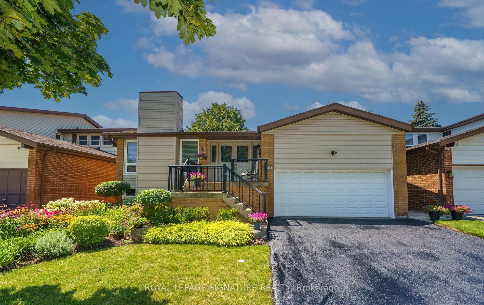 36 Chiefswood Square, Toronto, ON M1W 3J7