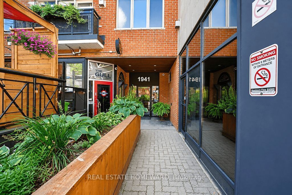 1941 E Queen Street E 304, Toronto, ON M4L 1H7 photo 2