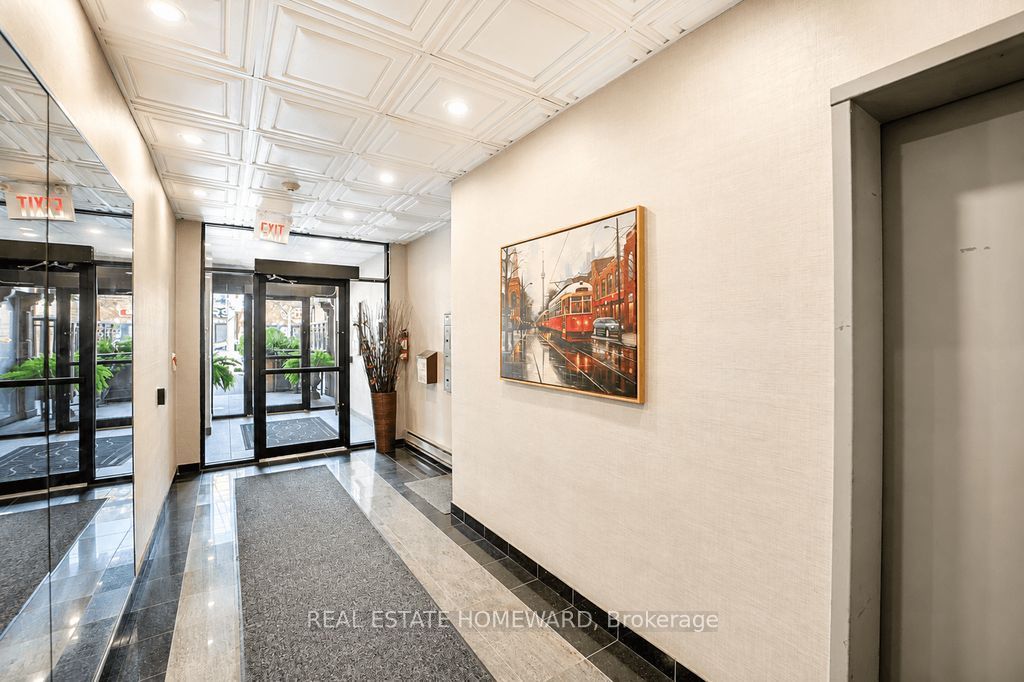 1941 E Queen Street E 304, Toronto, ON M4L 1H7 photo 3