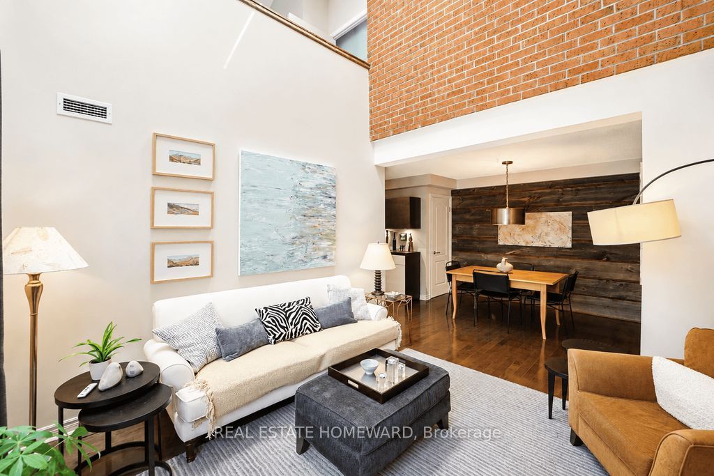 1941 E Queen Street E 304, Toronto, ON M4L 1H7 photo 5