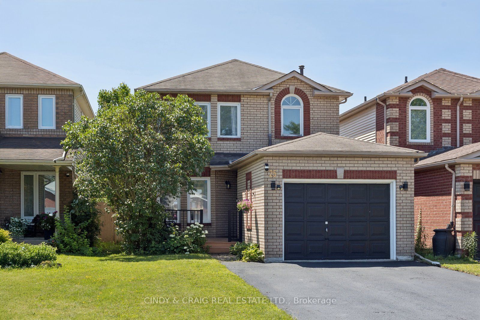 25 John Walter Crescent, Clarington, ON L1E 2W6
