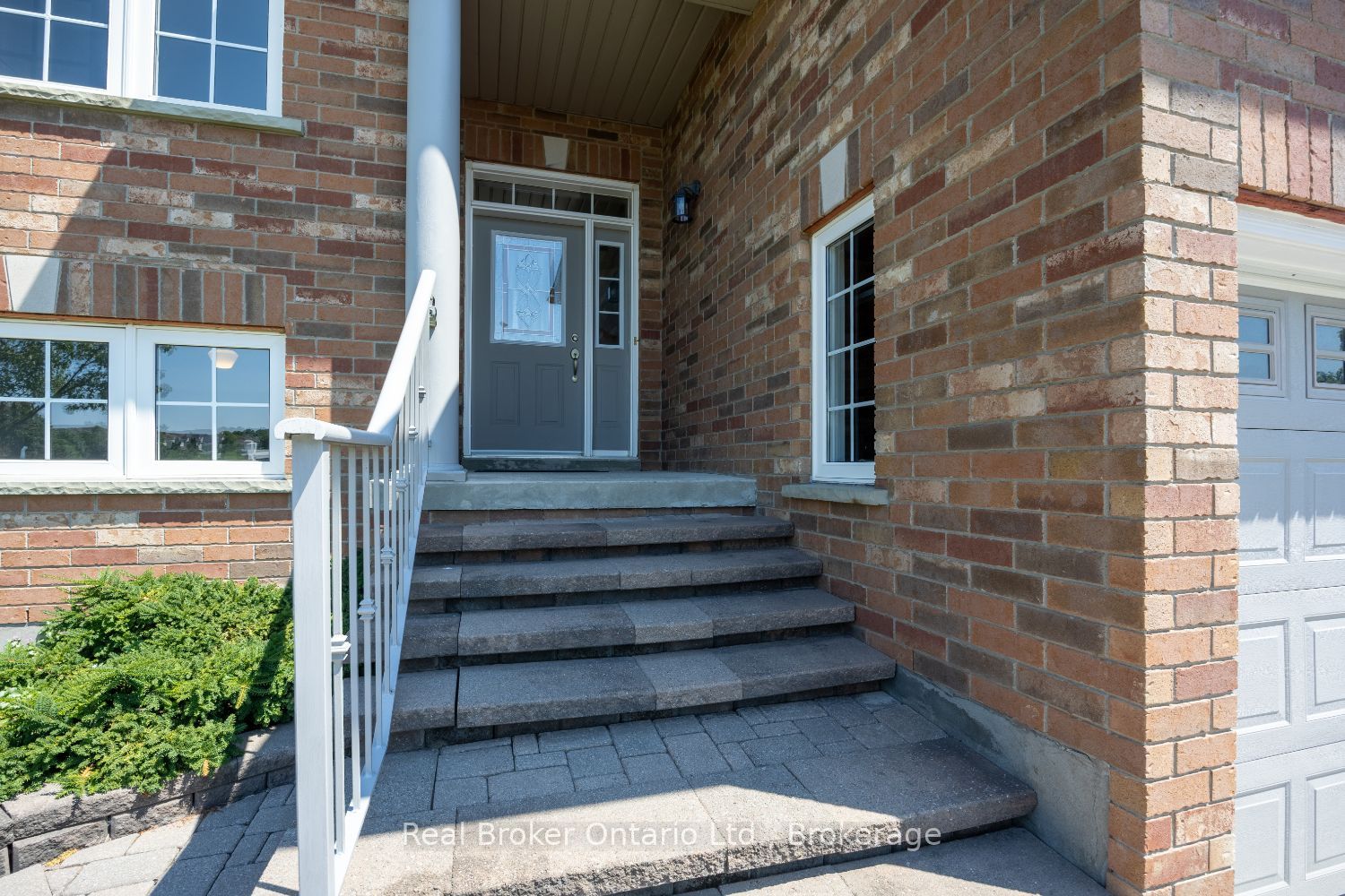 35 Argent Street, Clarington, ON L1C 5K8 photo 3