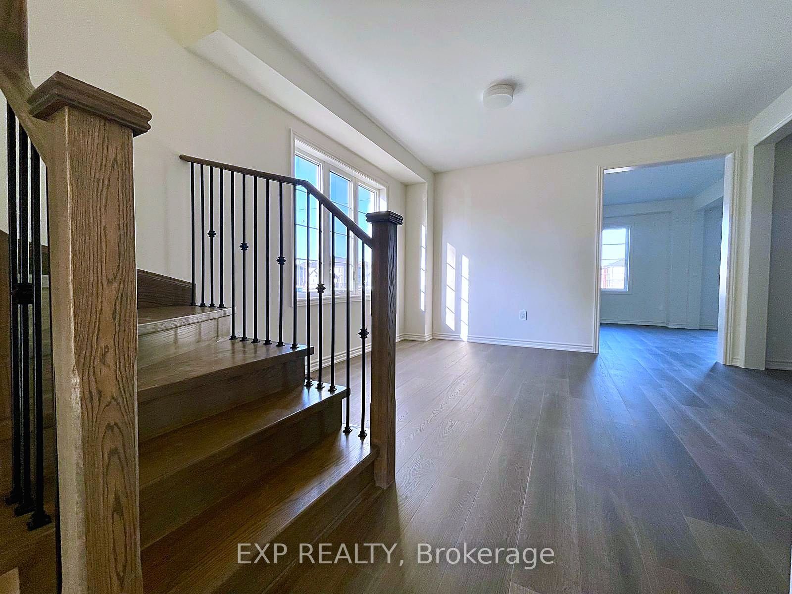 62 Donald Cameron Crescent, Clarington, ON L1E 0M4 photo 3