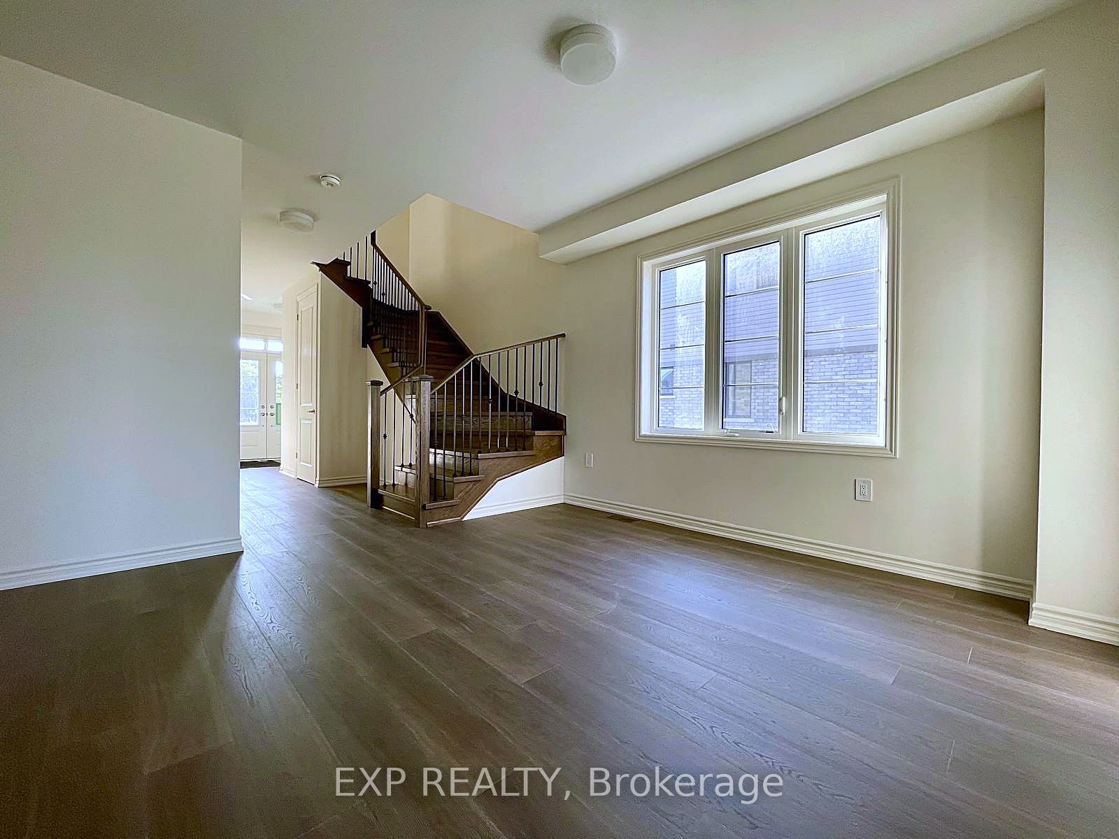 62 Donald Cameron Crescent, Clarington, ON L1E 0M4 photo 4