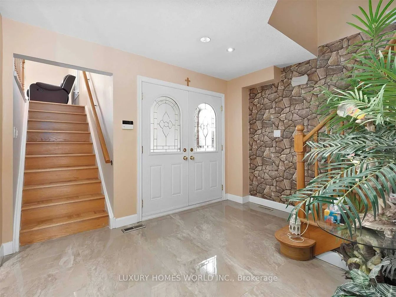 84 Morningview Trail, Toronto, ON M1B 5B1 photo 2