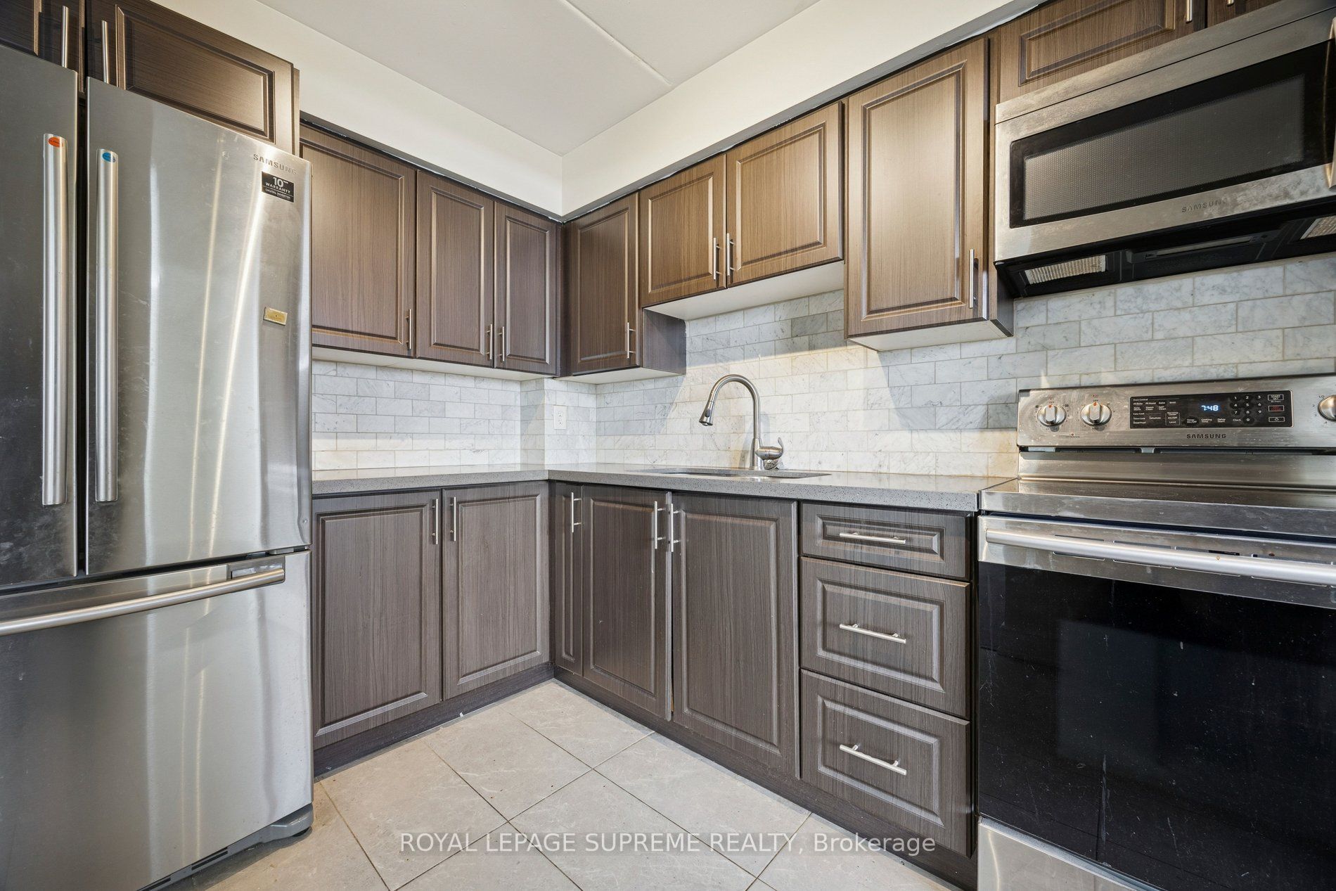 207 Galloway Road 704, Toronto, ON M1E 4X3 photo 2