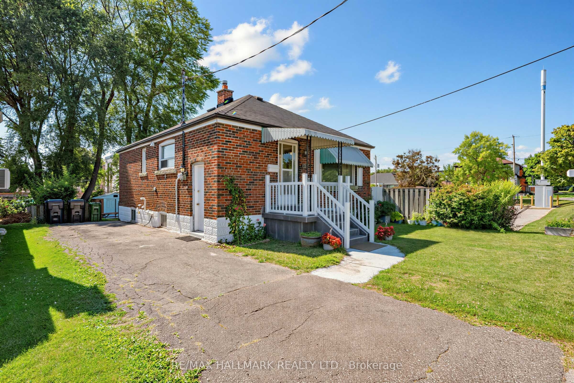1216 Victoria Park Avenue, Toronto, ON M4B 2K7 photo 3