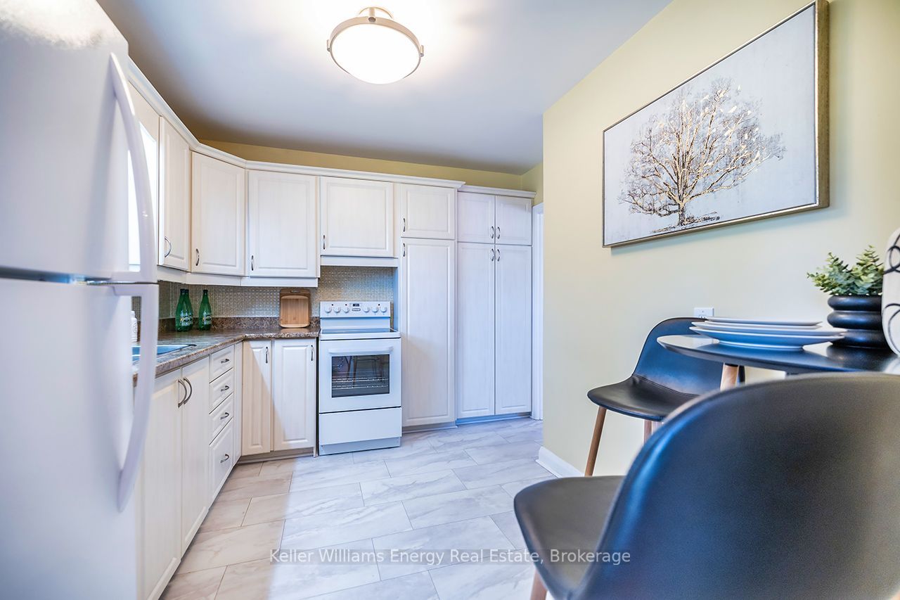 403 Rossmount Avenue, Oshawa, ON L1J 3K5 photo 5