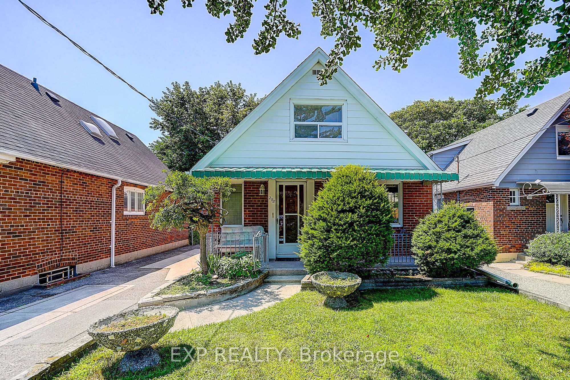 298 Glebemount Avenue, Toronto, ON M4C 3V3 photo 2