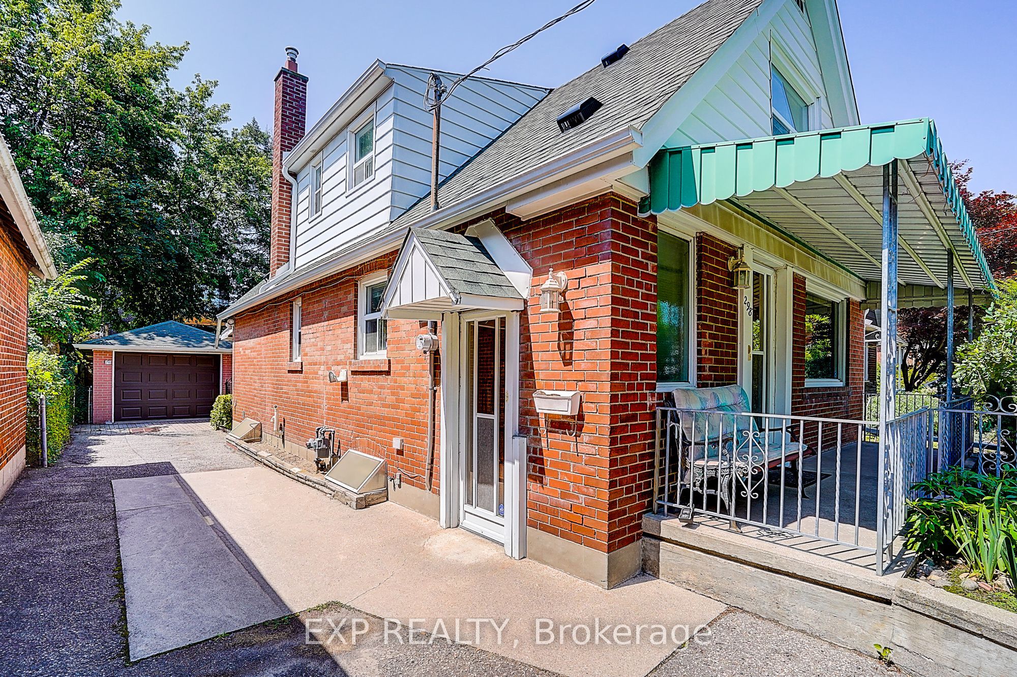 298 Glebemount Avenue, Toronto, ON M4C 3V3 photo 3