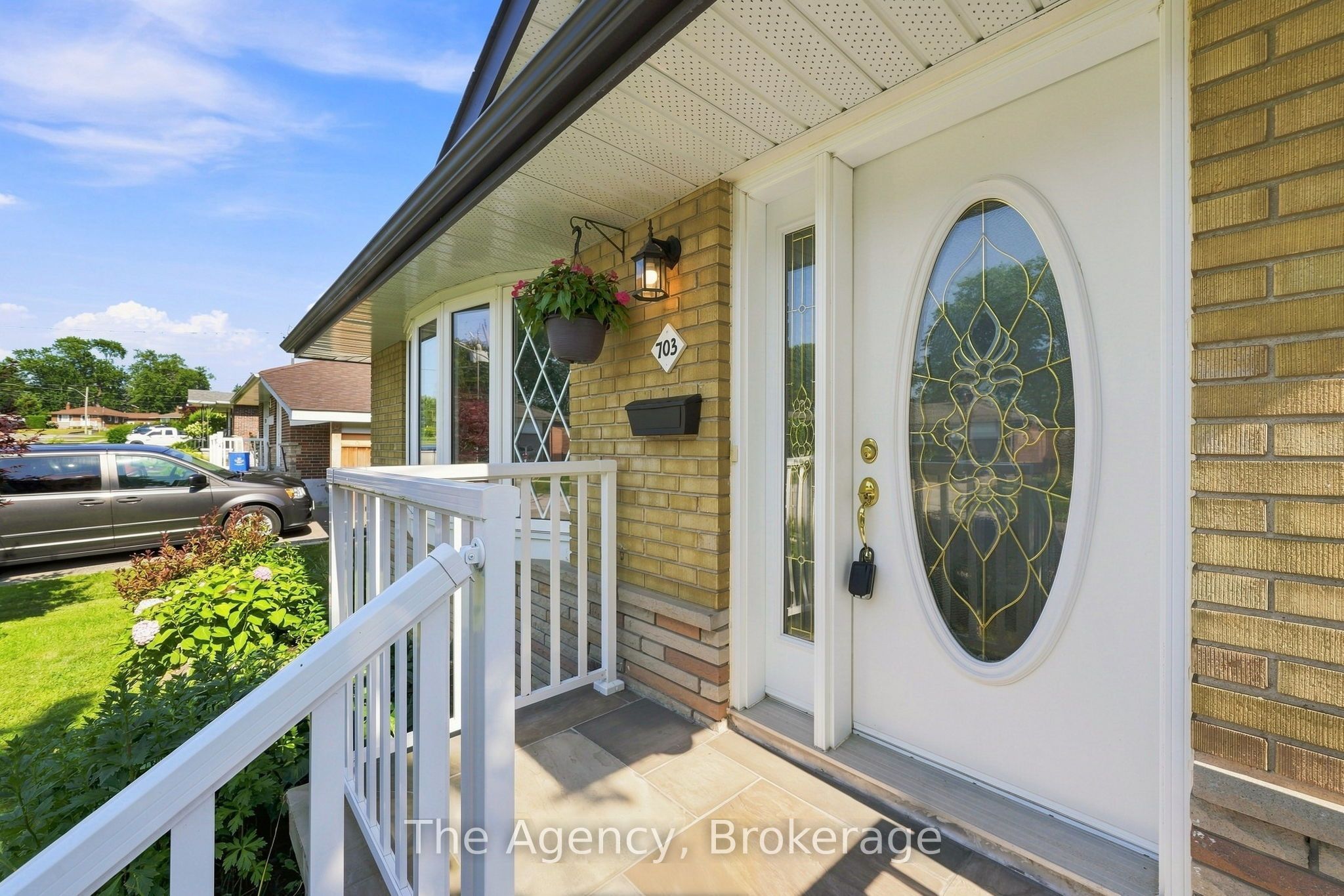 703 Newman Crescent, Whitby, ON L1N 1M7 photo 4