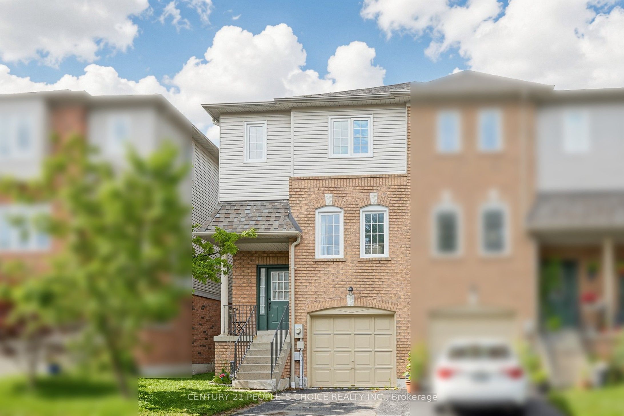 33 Aspen Park Way 15, Whitby, ON L1N 9M6