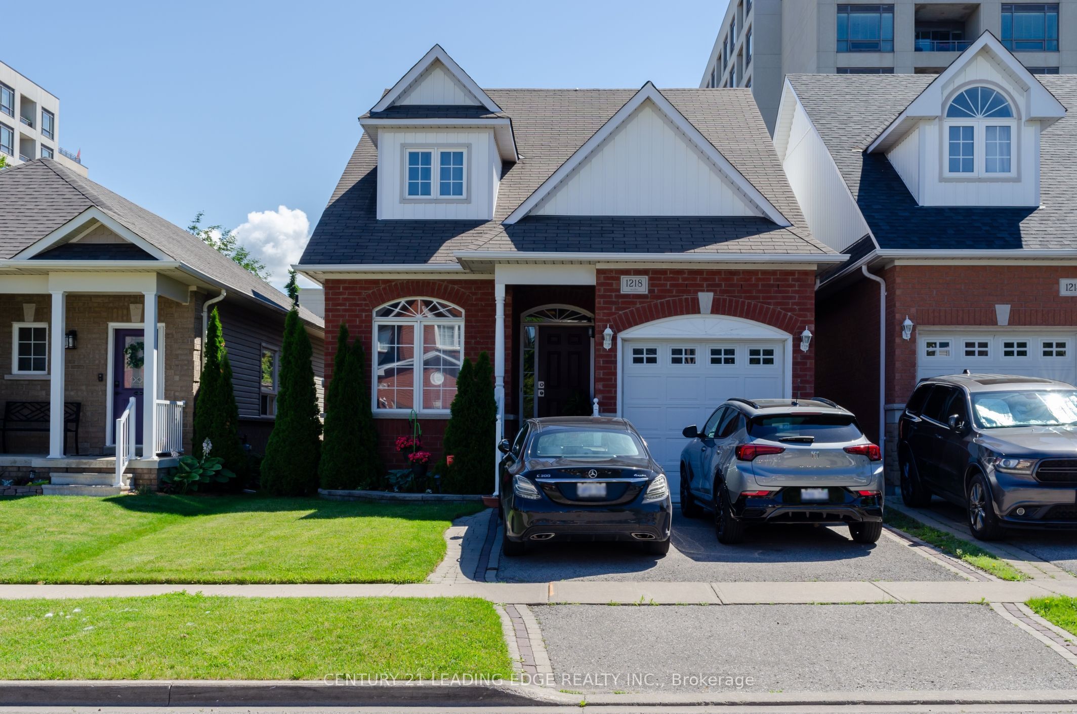 1218 MacInally Court Room, Oshawa, ON L1K 0B8