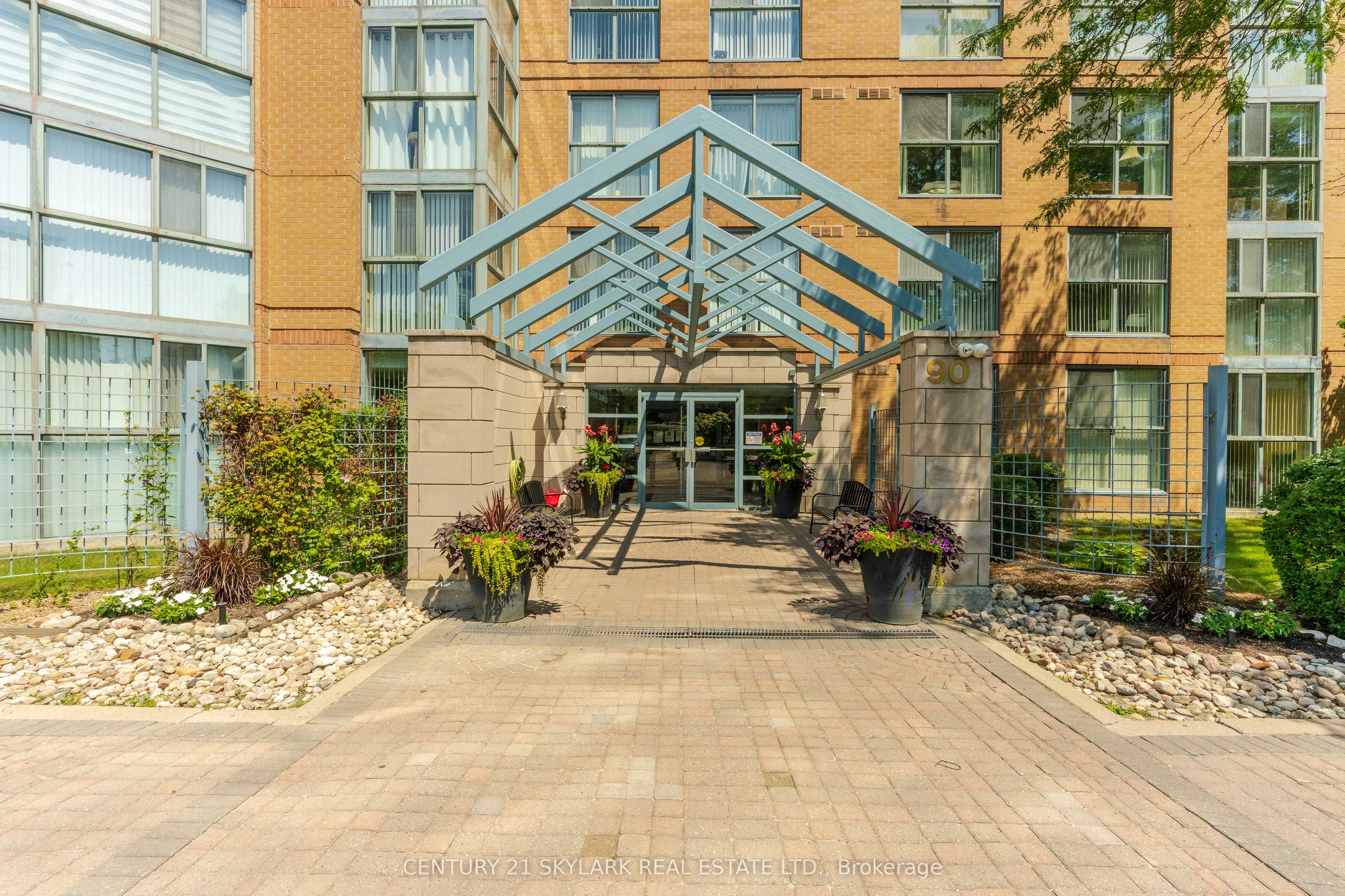 90 Dale Avenue 701, Toronto, ON M1J 3N4 photo 2