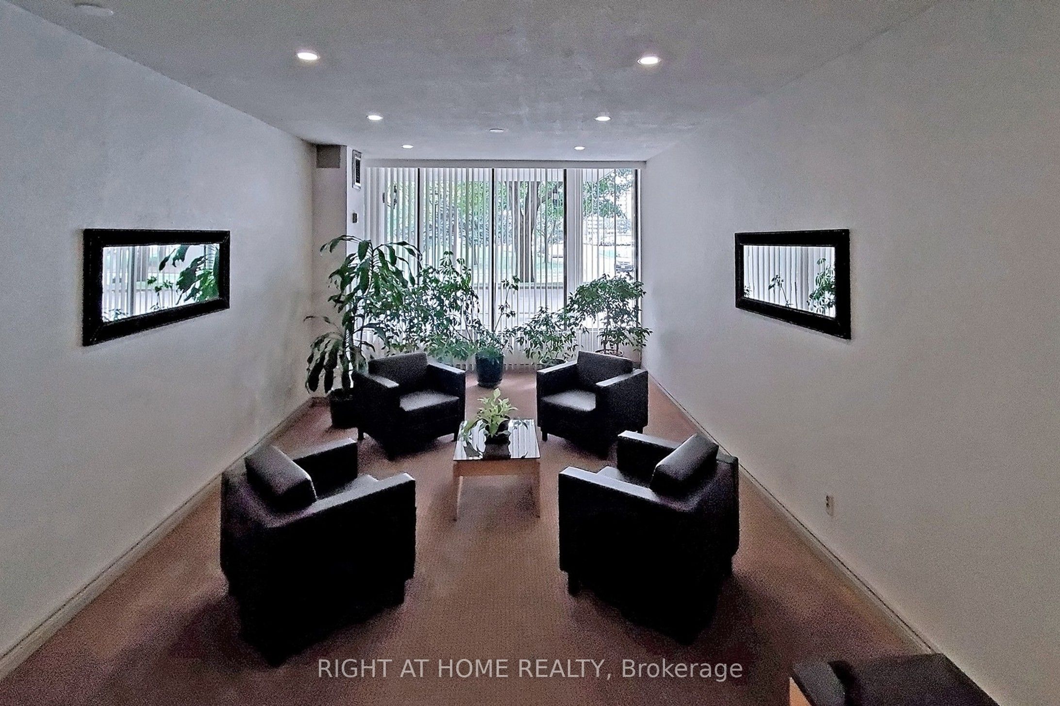 40 Bay Mills Boulevard 1002, Toronto, ON M1T 3P5 photo 3