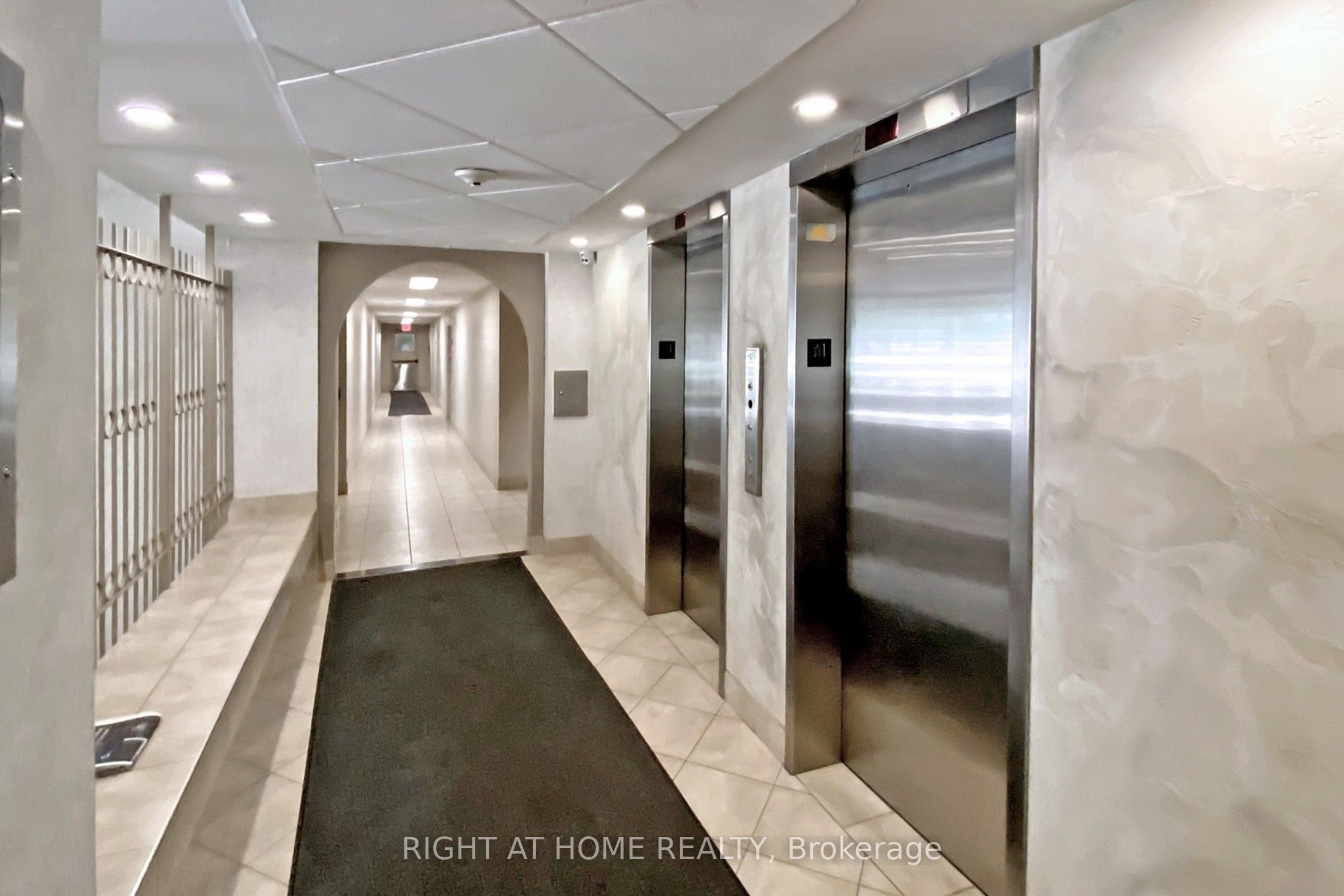 40 Bay Mills Boulevard 1002, Toronto, ON M1T 3P5 photo 4