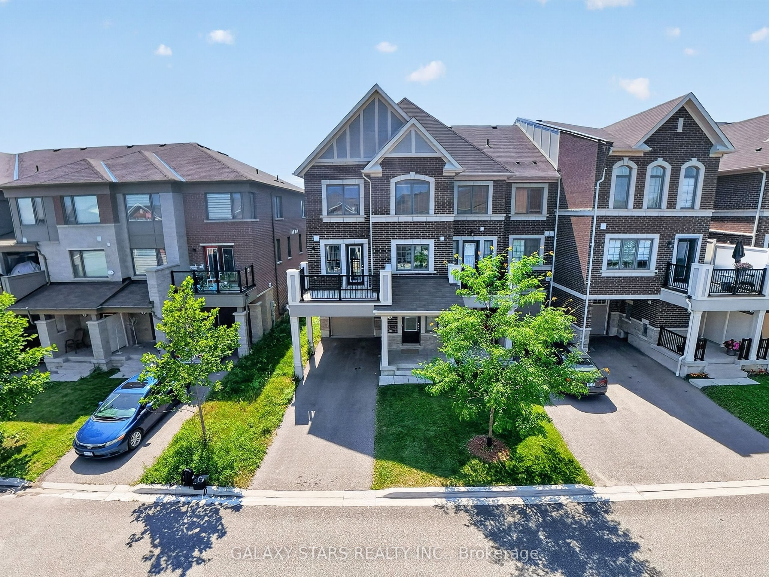 10 Sedgemoor Street, Whitby, ON L1P 0M3 photo 2
