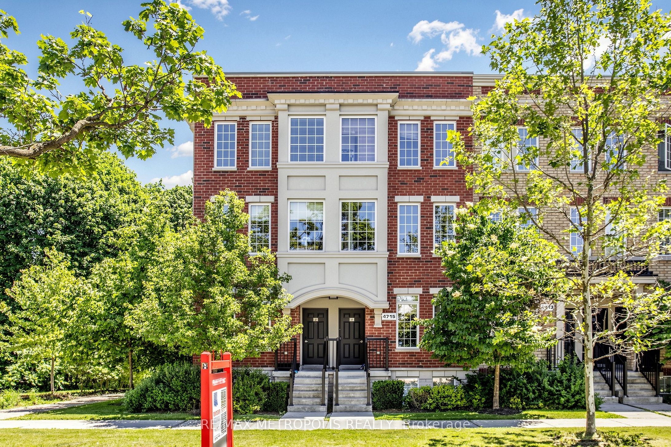 4715 Kingston Road 2, Toronto, ON M1E 2R1