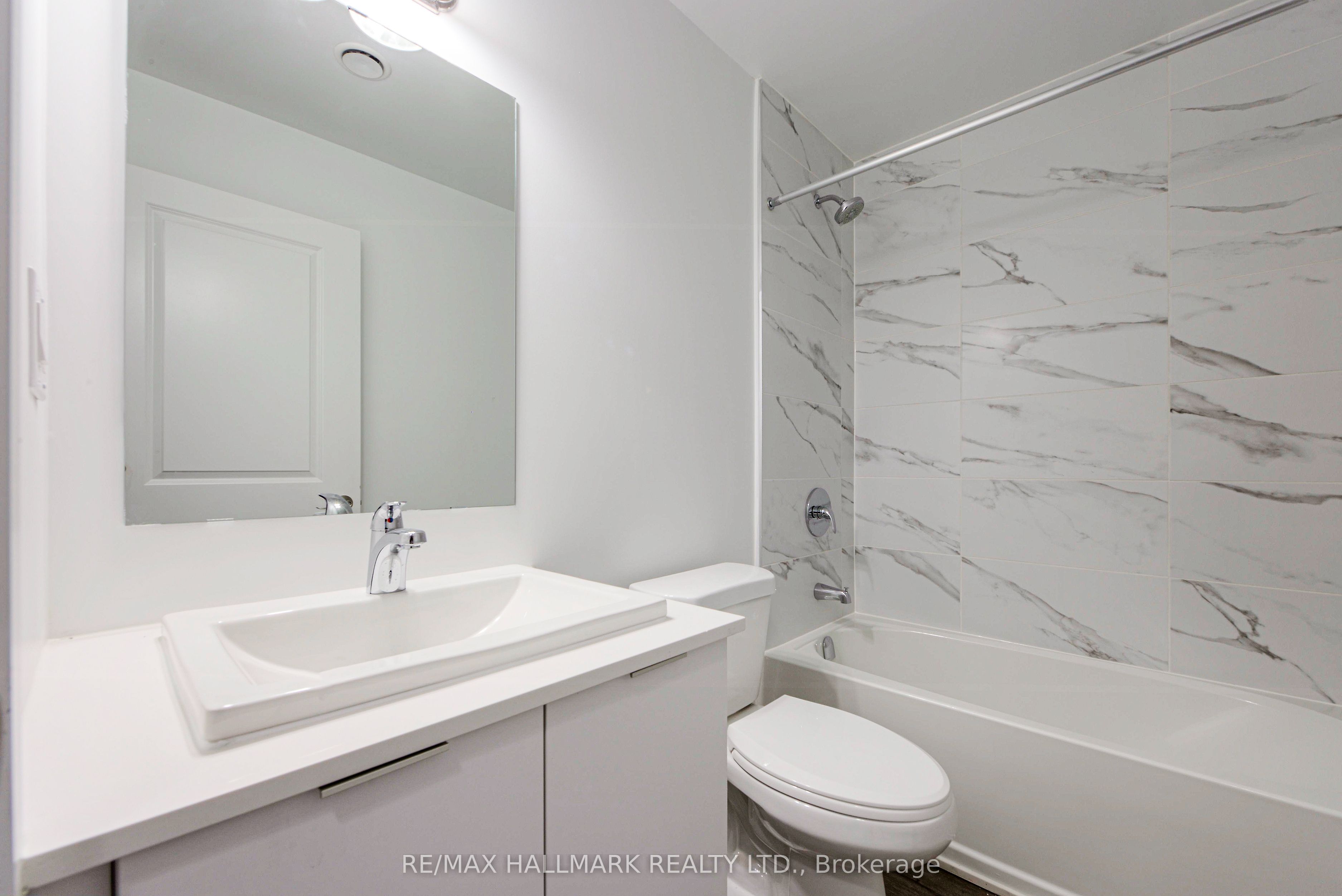 41 Danforth Road 107, Toronto, ON M1L 0J6 photo 4