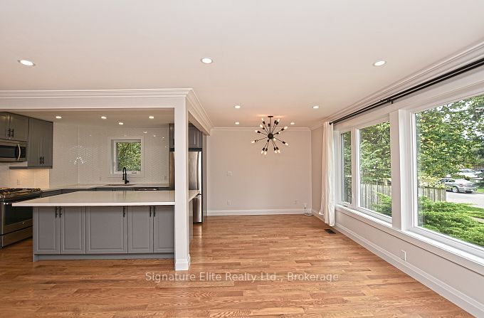 25 Lyncroft Drive Main, Toronto, ON M1E 1X6 photo 4