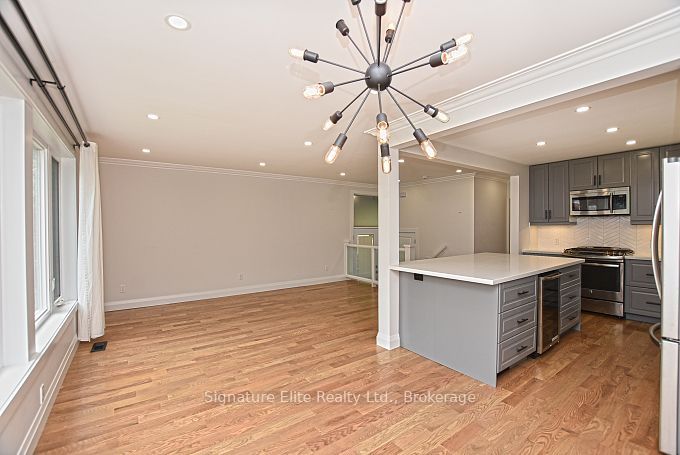 25 Lyncroft Drive Main, Toronto, ON M1E 1X6 photo 5
