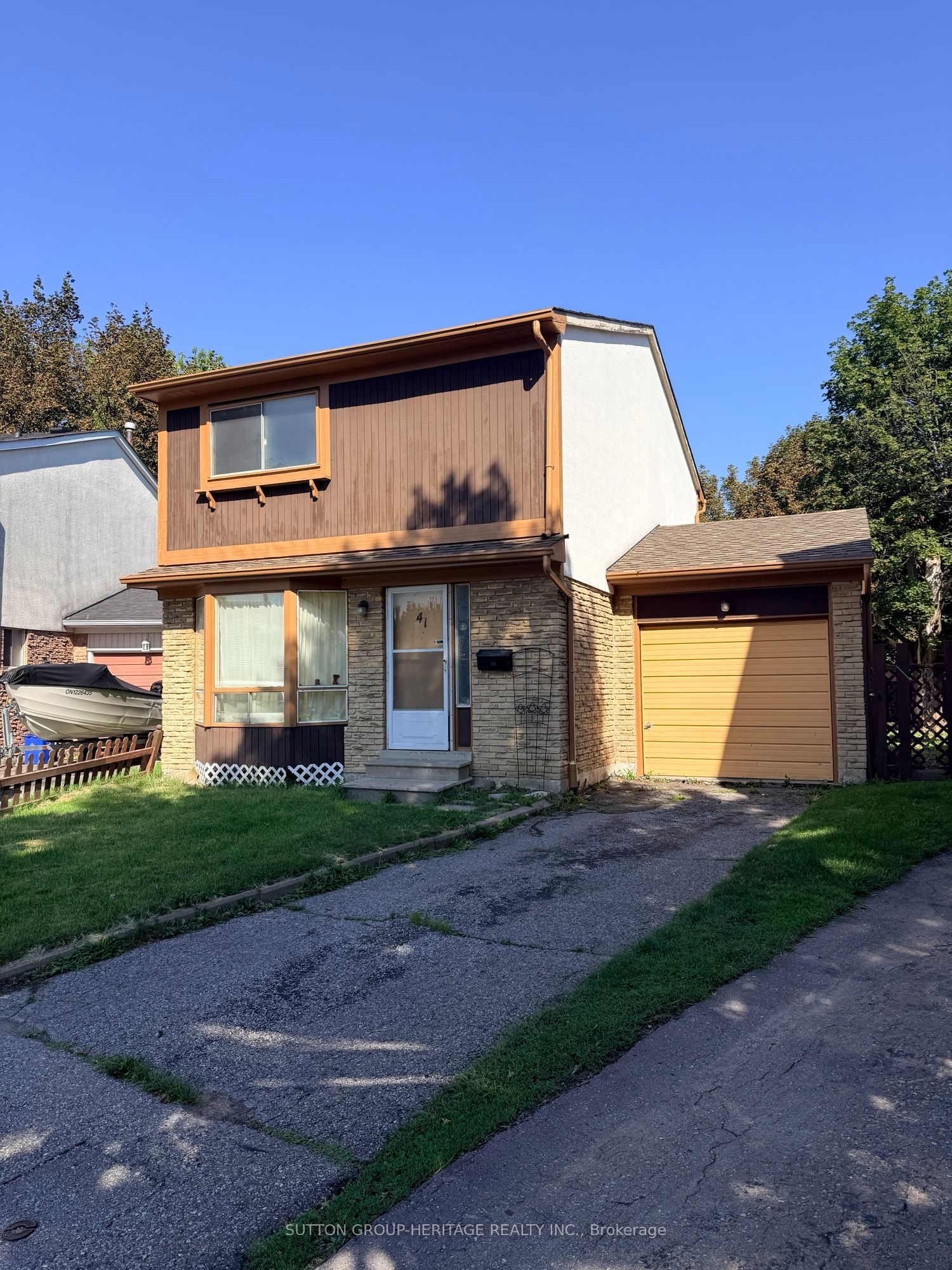 41 Harrison Court, Whitby, ON L1N 6E2