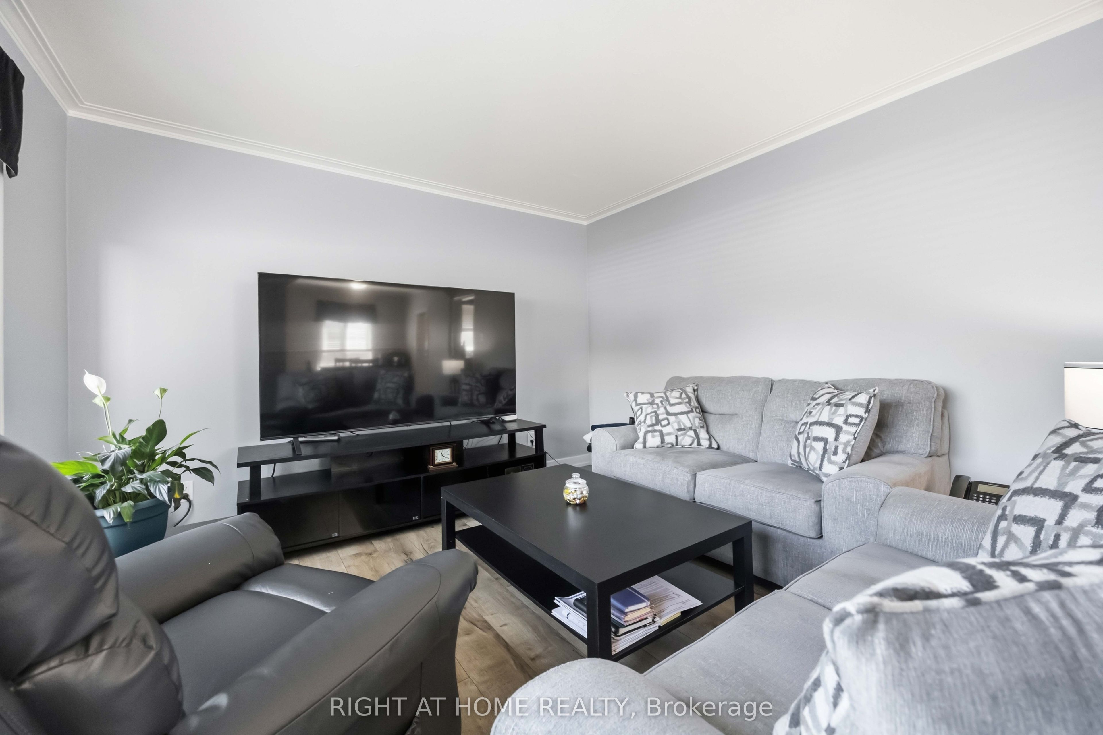 1351 Warden Avenue, Toronto, ON M1R 2R9 photo 5