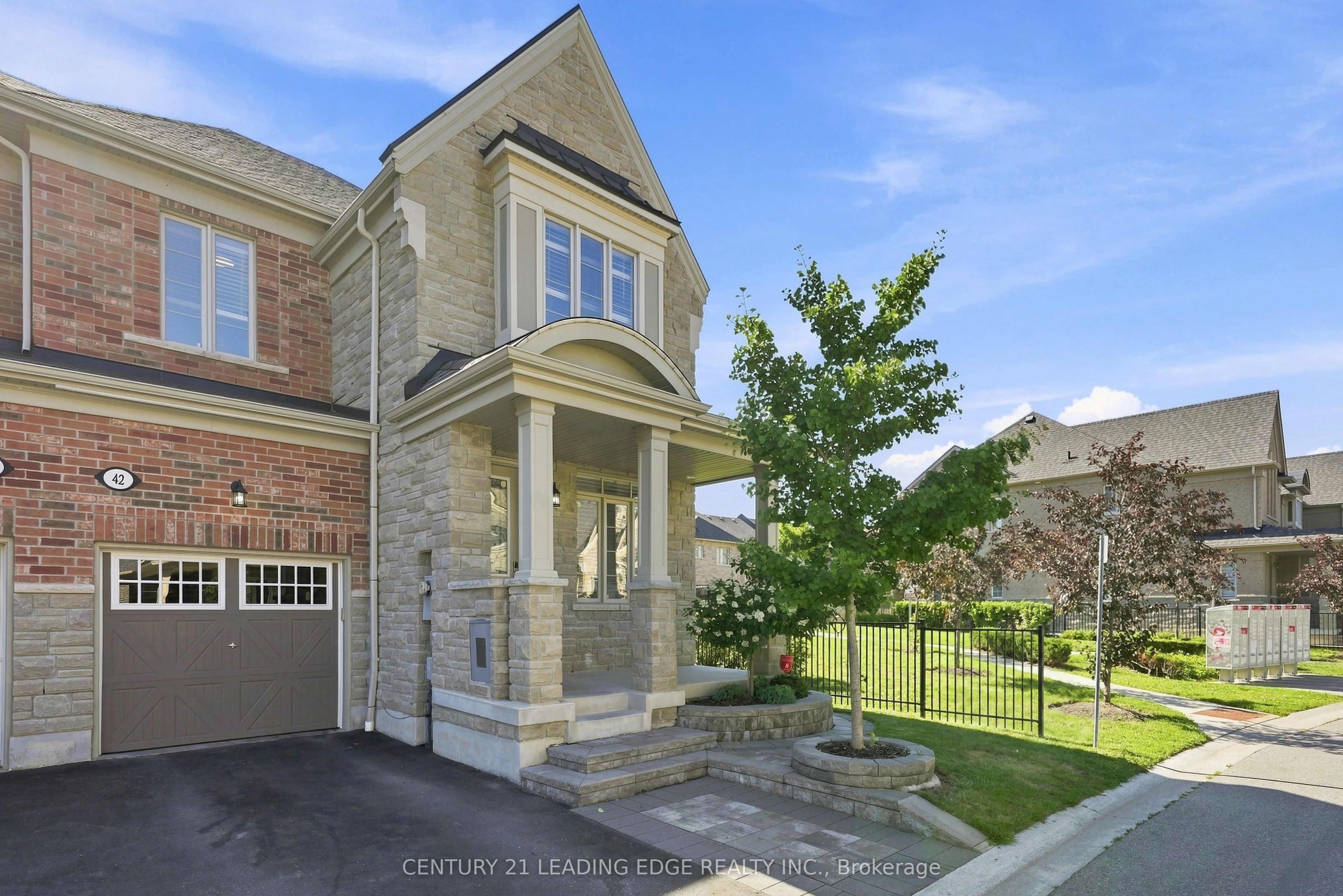 42 Workmens Circle, Ajax, ON L1T 0N7 photo 4