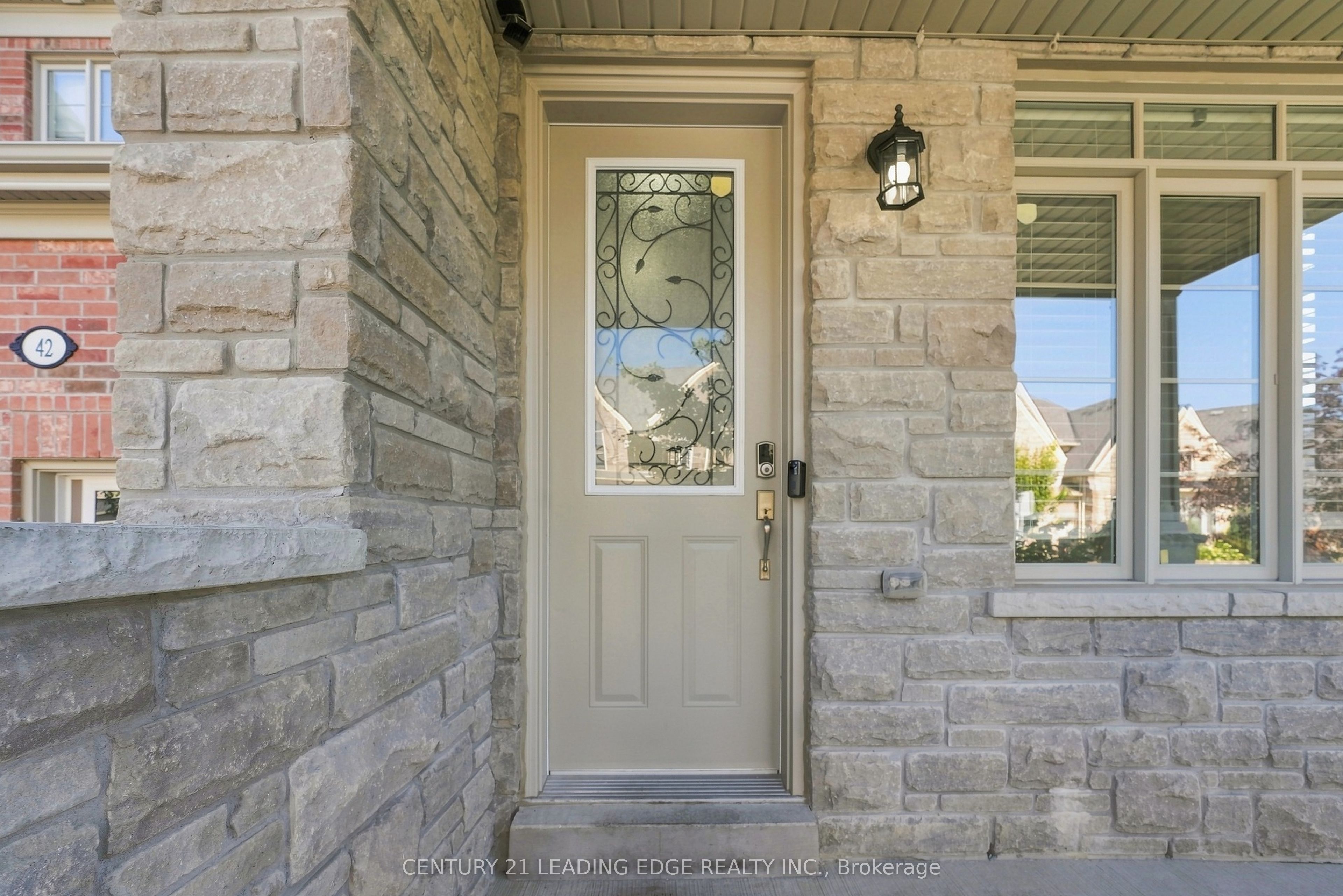 42 Workmens Circle, Ajax, ON L1T 0N7 photo 5