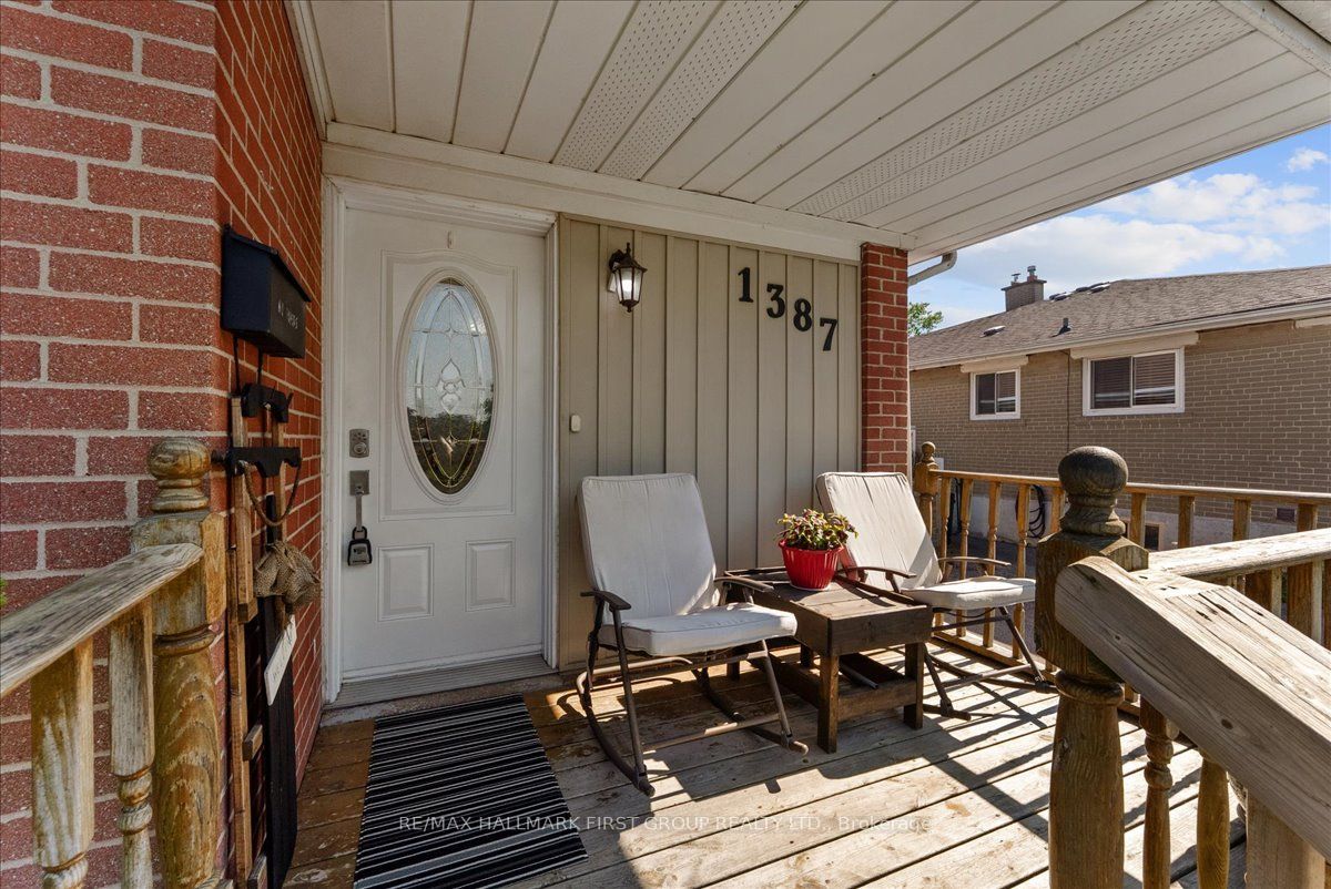 1387 Tatra Drive, Pickering, ON L1W 1K7 photo 3