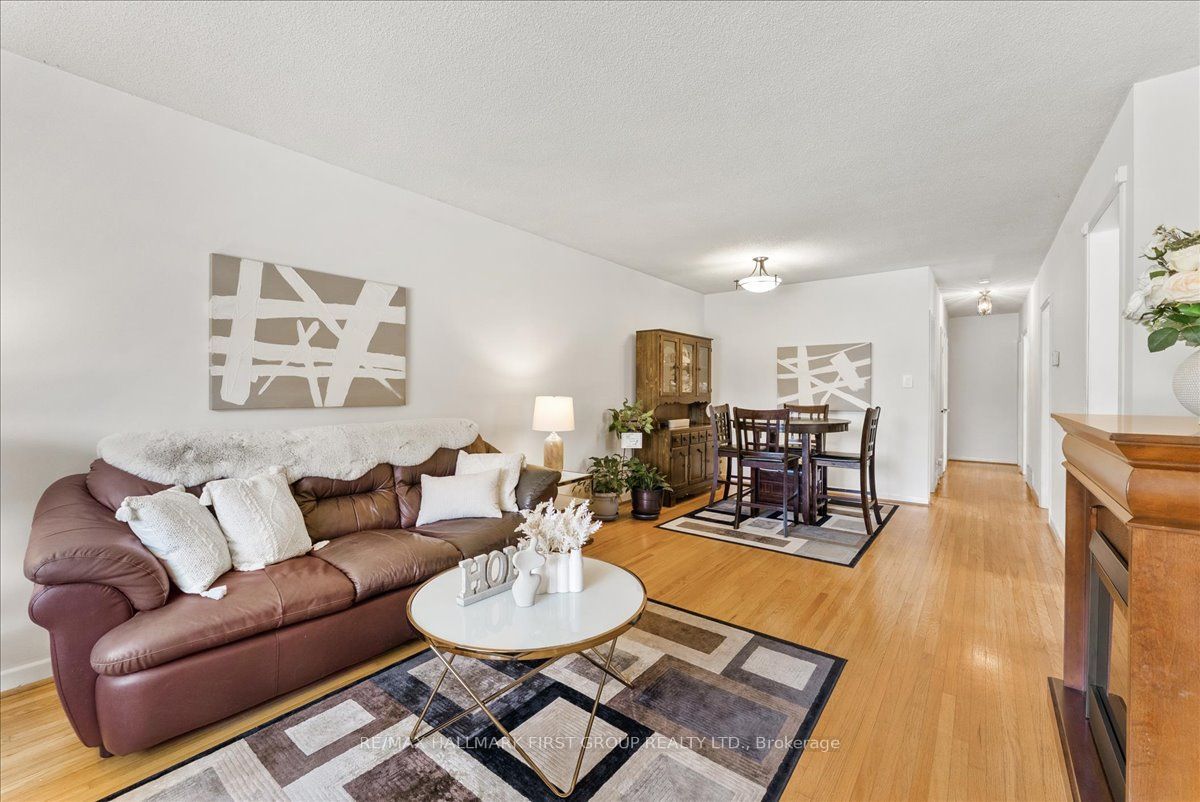 1387 Tatra Drive, Pickering, ON L1W 1K7 photo 4