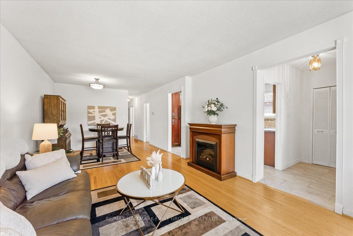 1387 Tatra Drive, Pickering, ON L1W 1K7 photo 5