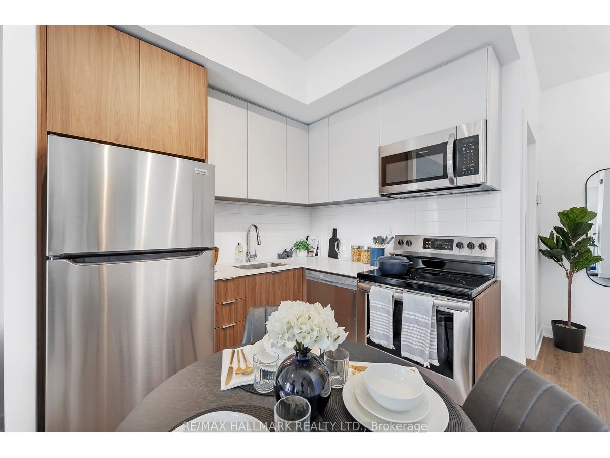 37 Danforth Road 350, Toronto, ON M1L 0J6 photo 2