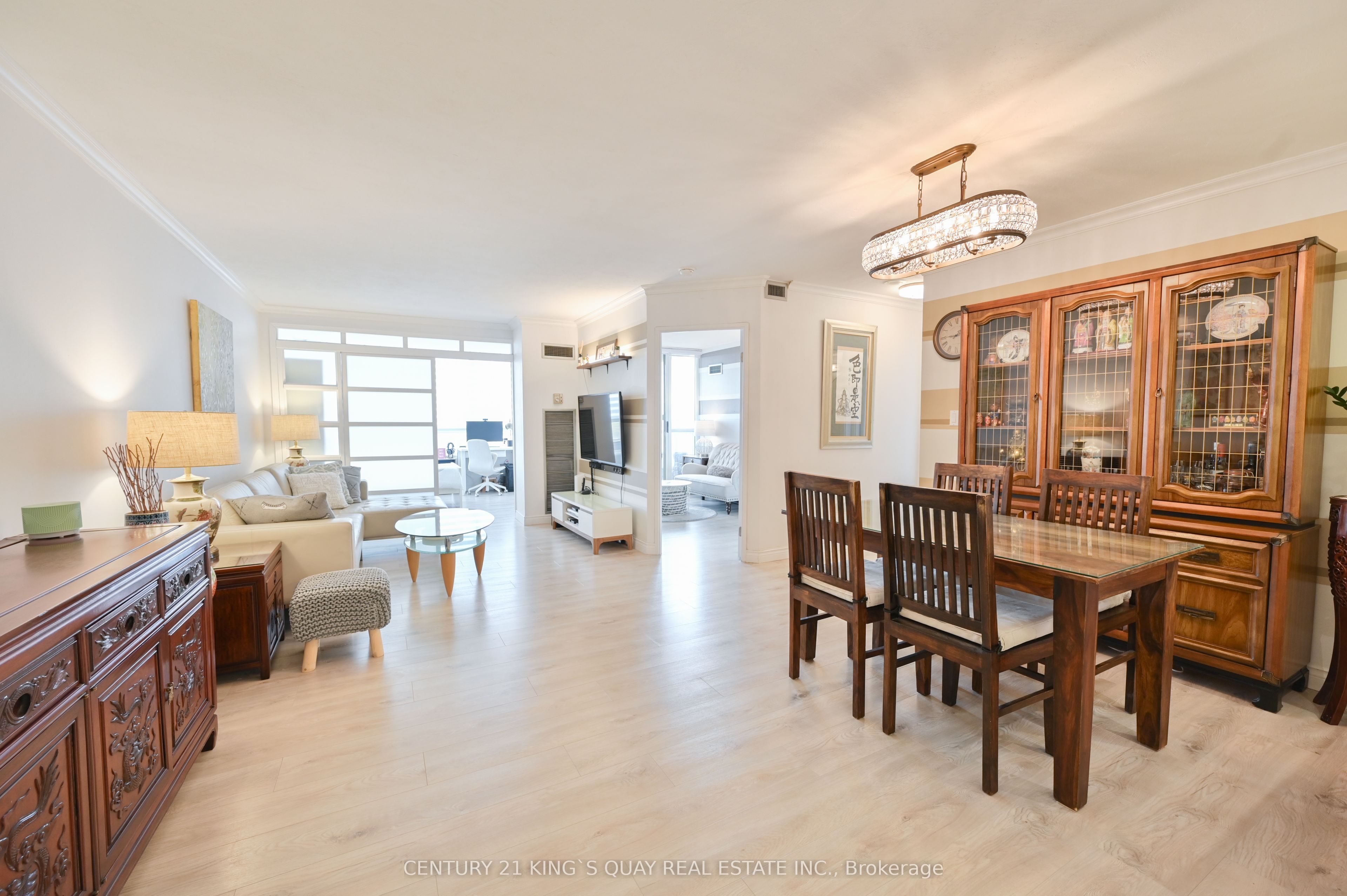 175 Bamburgh Circle 1502, Toronto, ON M1W 3X8 photo 2