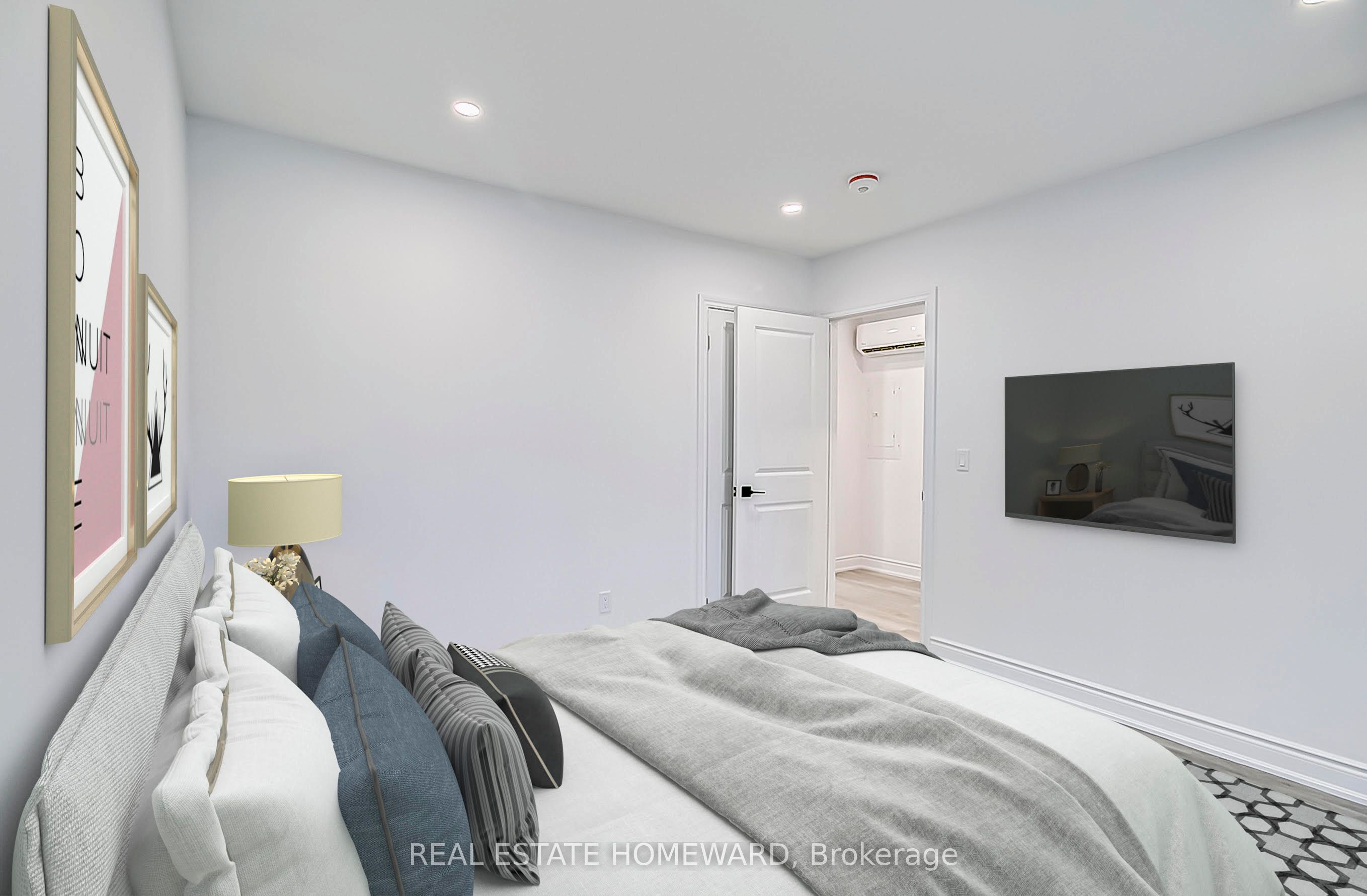 419 Woodbine Avenue 10, Toronto, ON M4L 3P7 photo 2