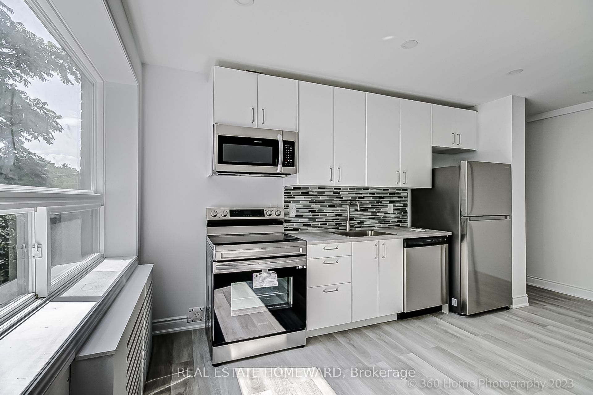 419 Woodbine Avenue 10, Toronto, ON M4L 3P7 photo 5