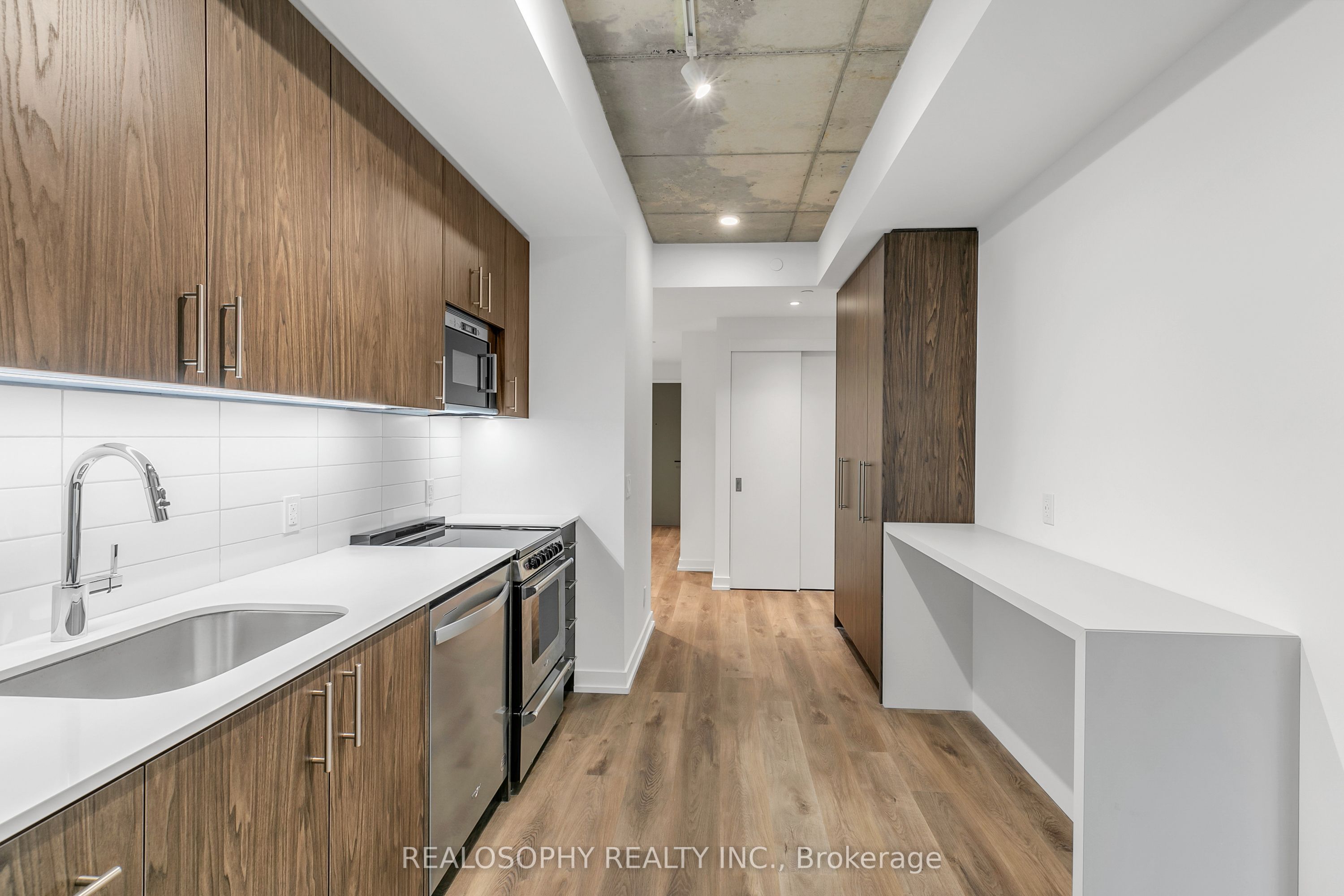 115 Larchmount Avenue 201, Toronto, ON M4M 2Y6 photo 2