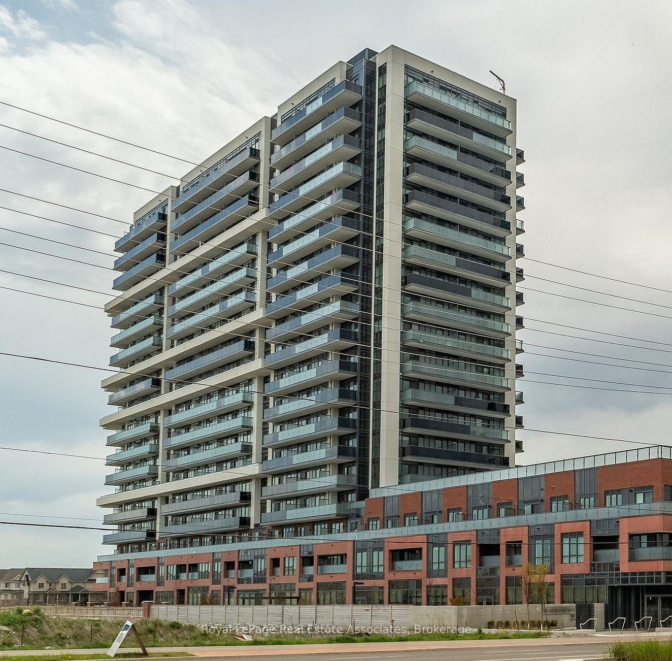 2545 Simcoe Street N, Oshawa, ON L1L 0W3