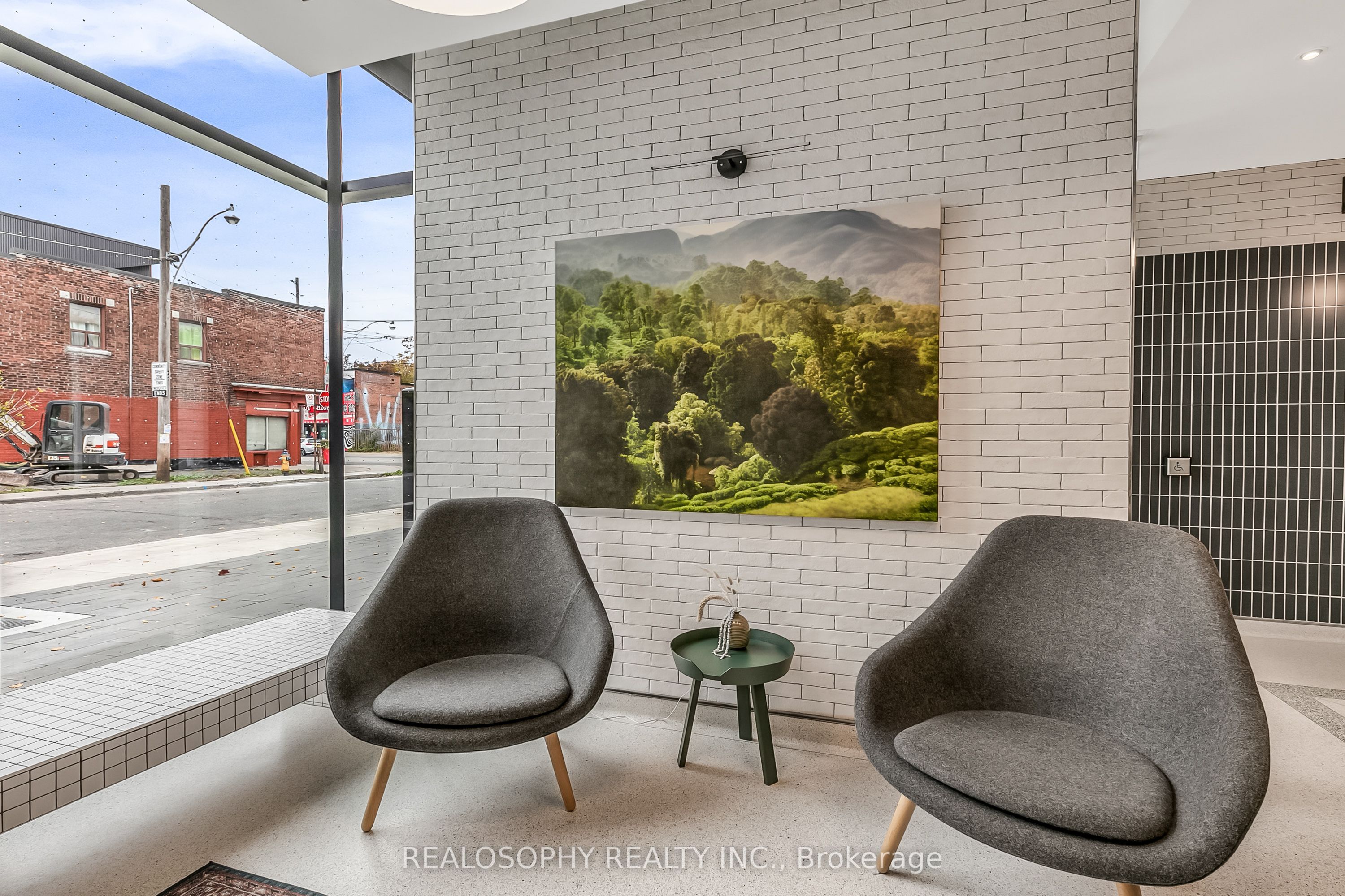 115 Larchmount Avenue 411, Toronto, ON M4M 2Y6 photo 5