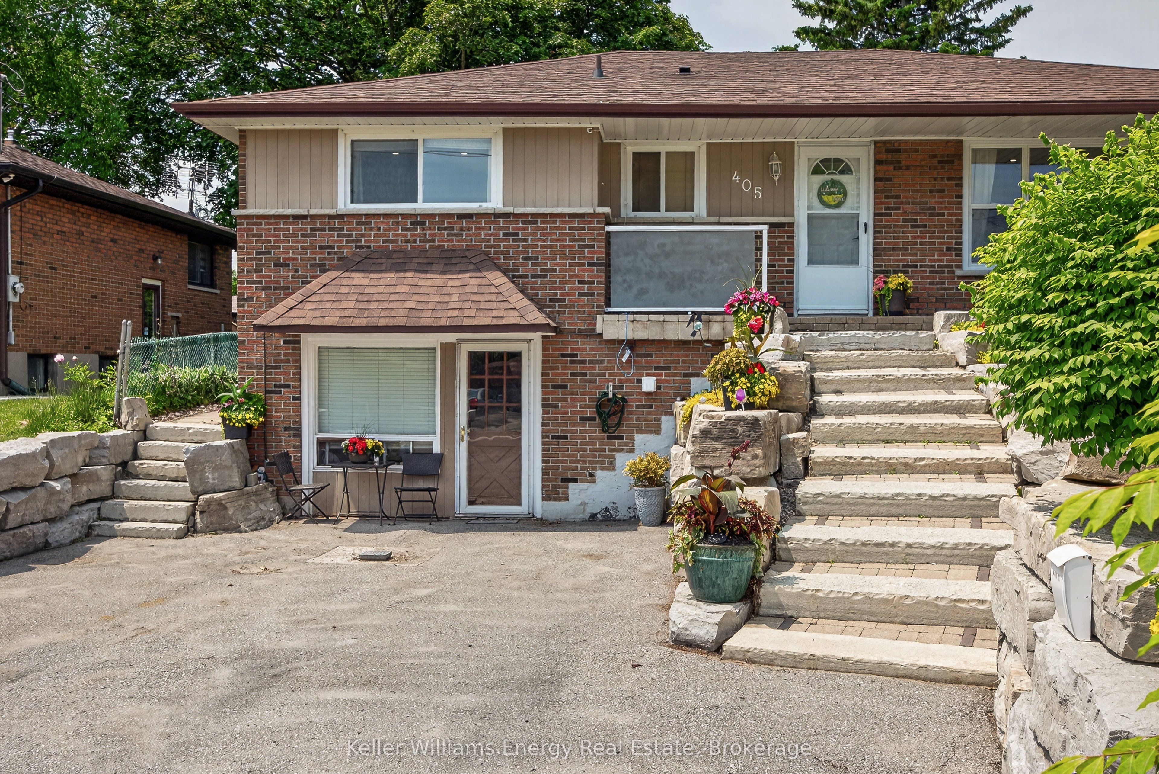 405 Bernhard Crescent, Oshawa, ON L1G 2B7 photo 4
