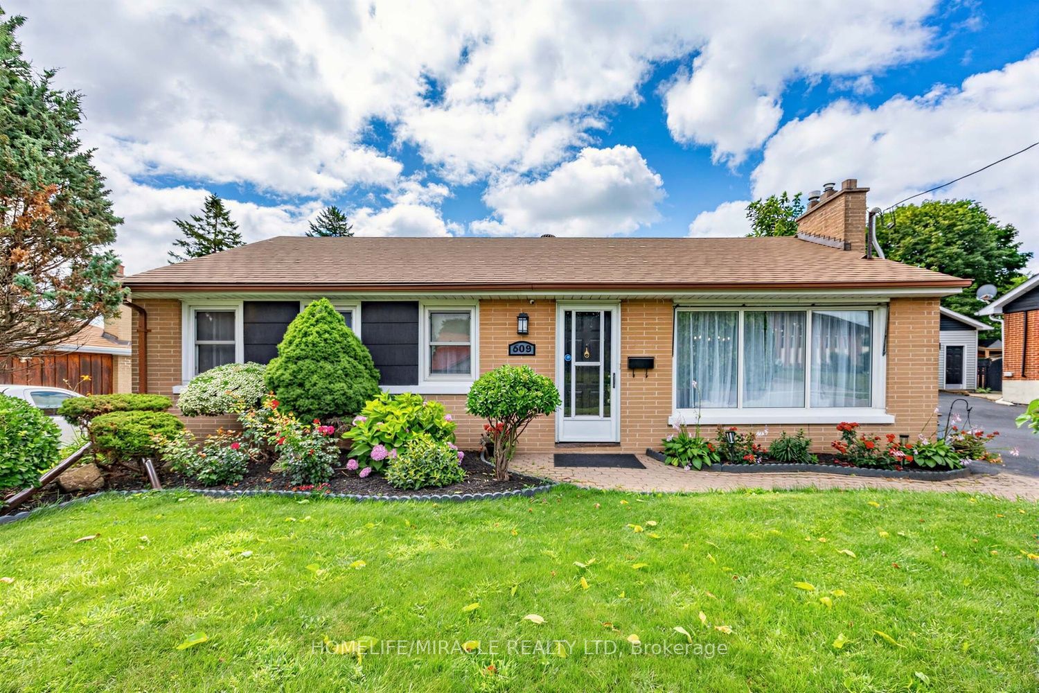 509 Beurling Avenue, Oshawa, ON L1J 2Z8 photo 3