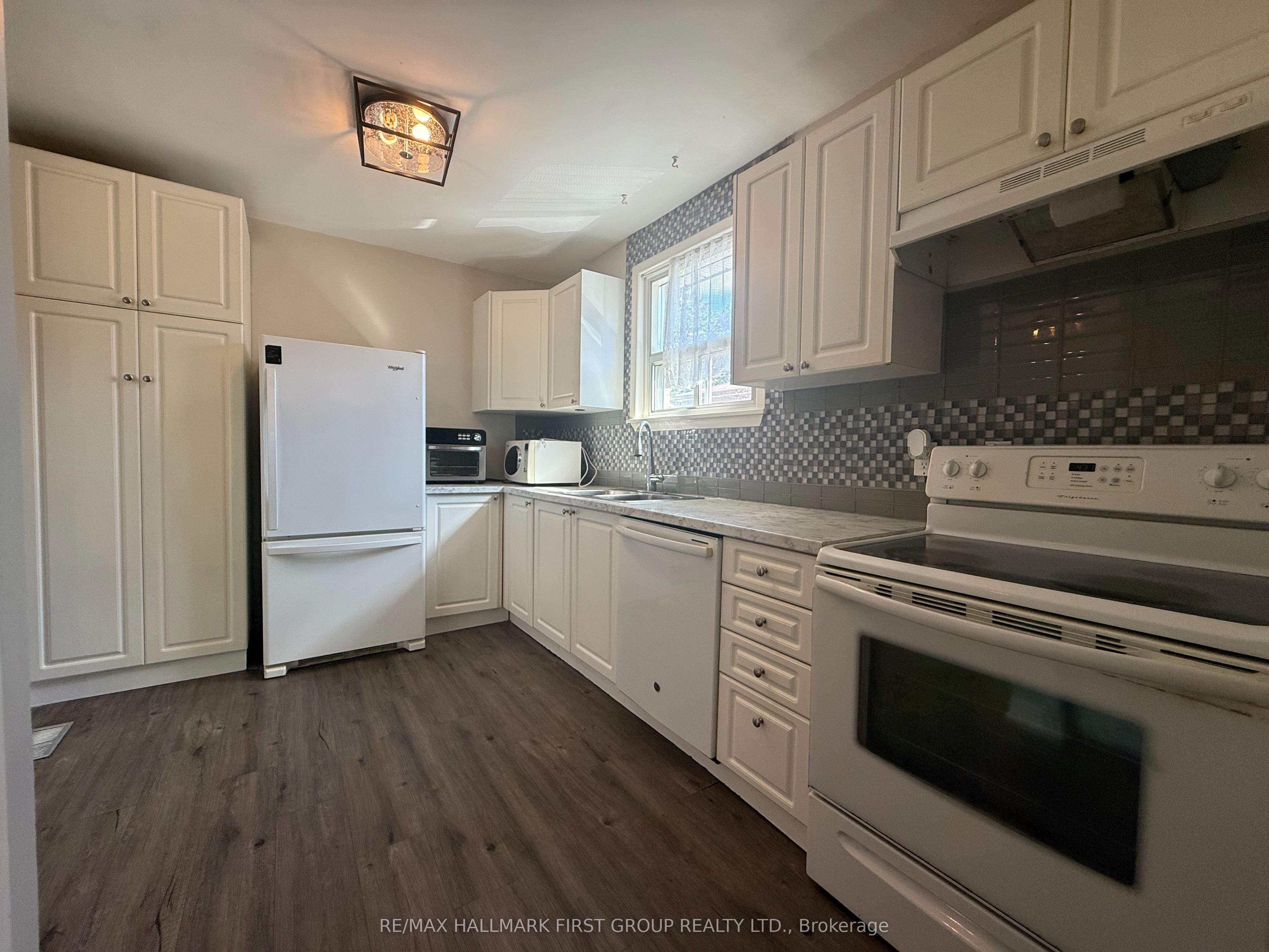 68 Tulloch Drive, Ajax, ON L1S 2S5 photo 3