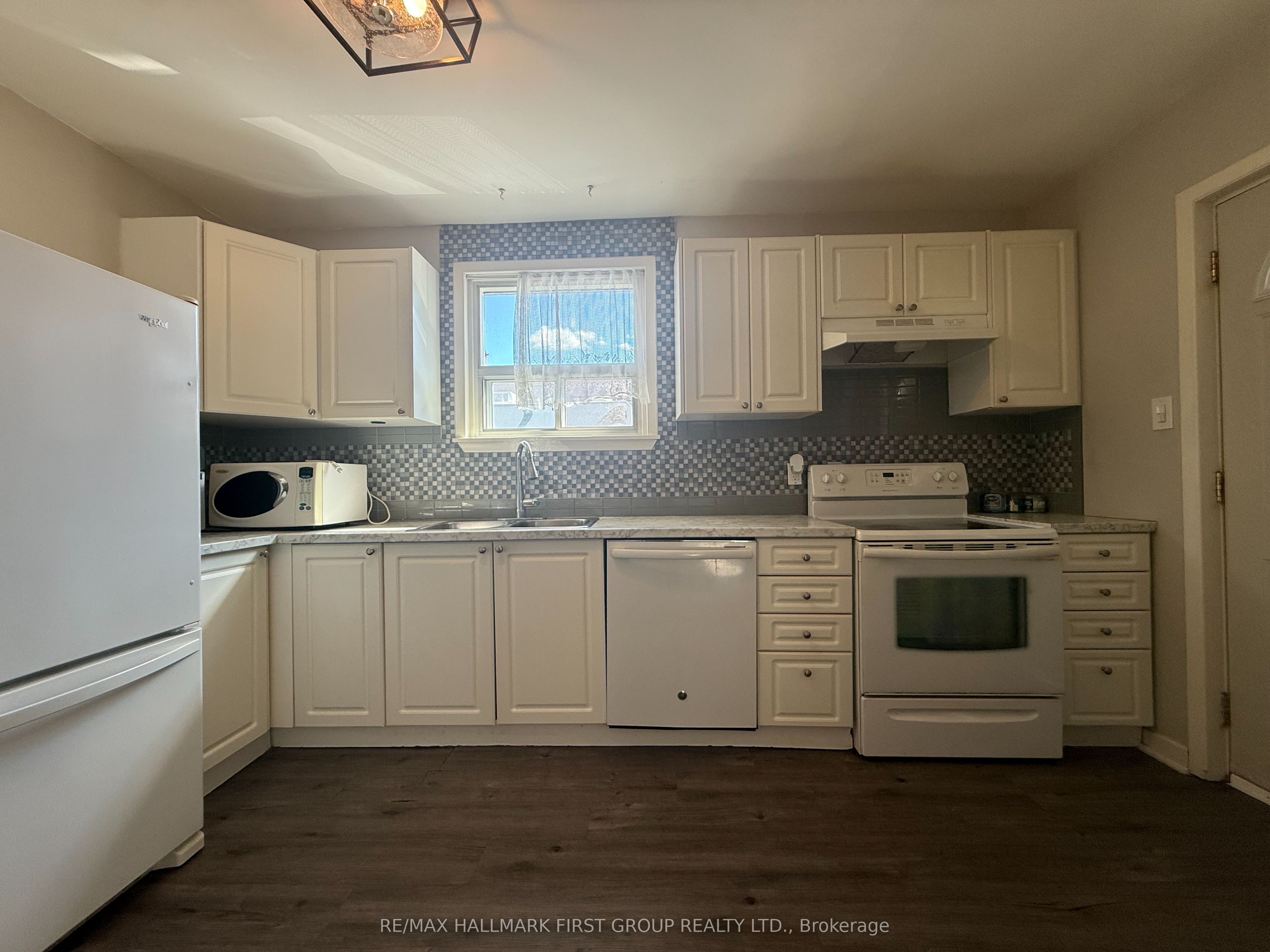 68 Tulloch Drive, Ajax, ON L1S 2S5 photo 4