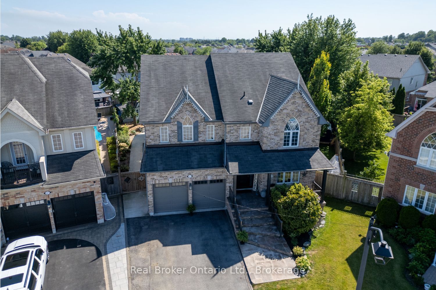 51 Brough Court, Clarington, ON L1C 0B7 photo 2