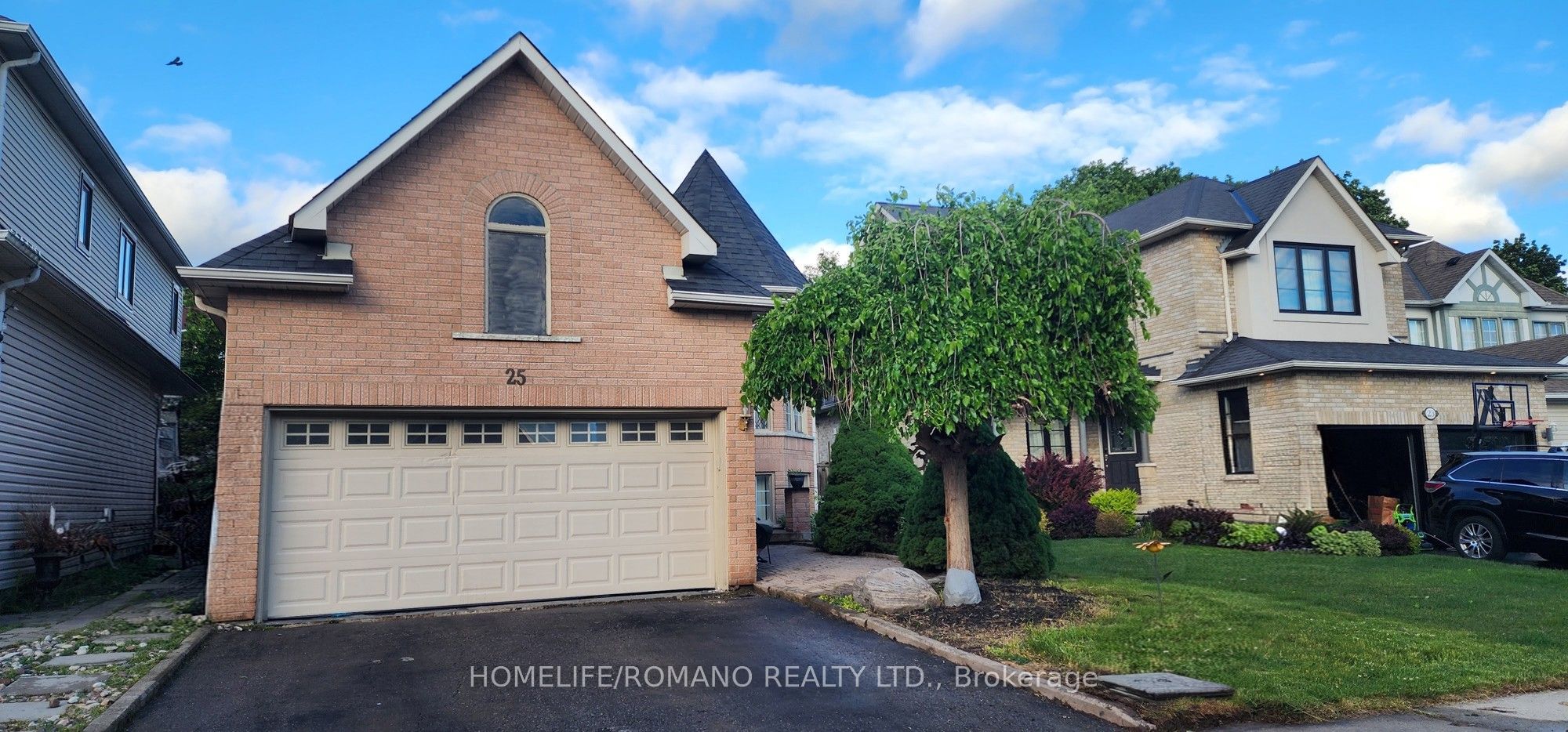 25 Bedell Crescent, Whitby, ON L1R 2N8 photo 2