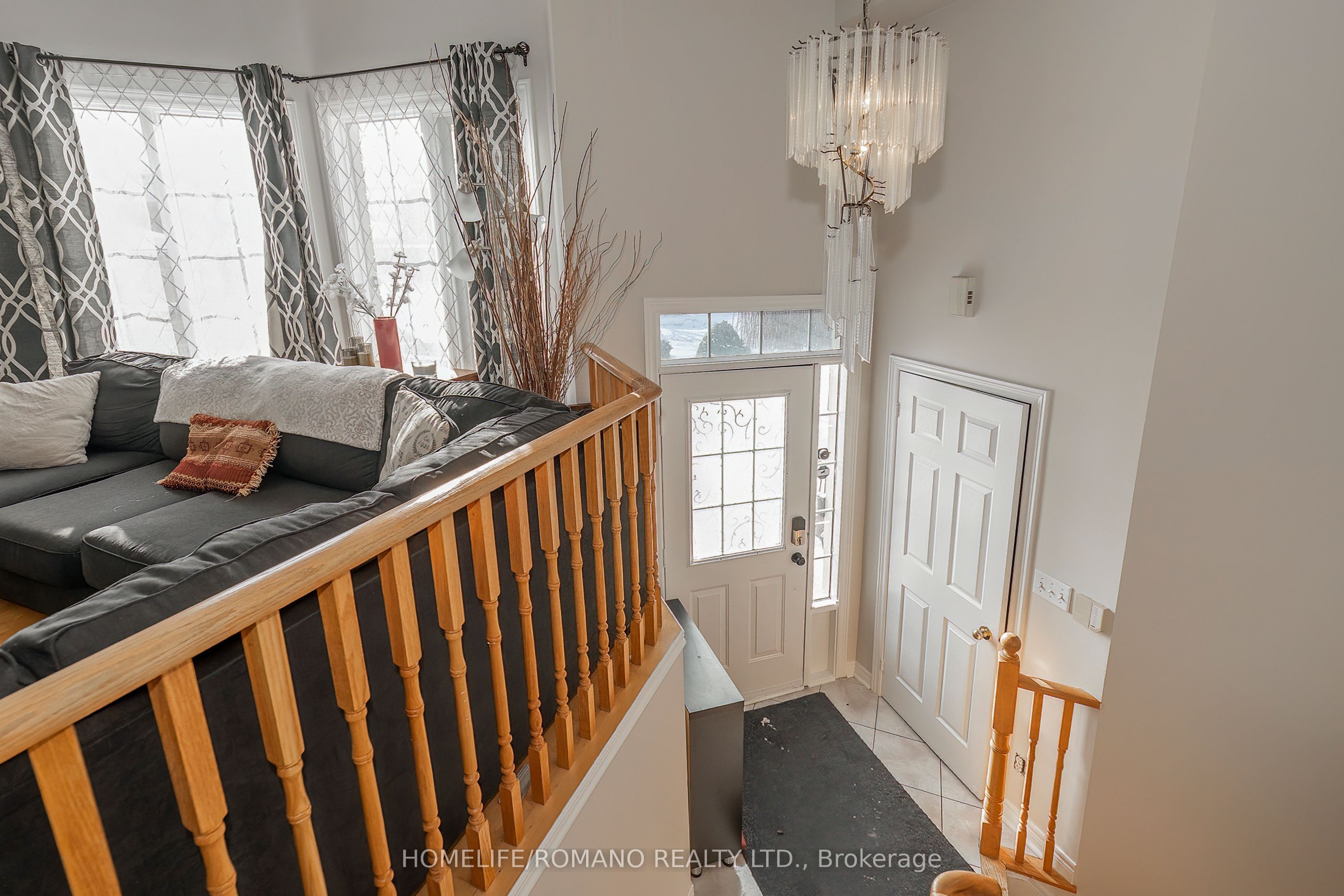 25 Bedell Crescent, Whitby, ON L1R 2N8 photo 5