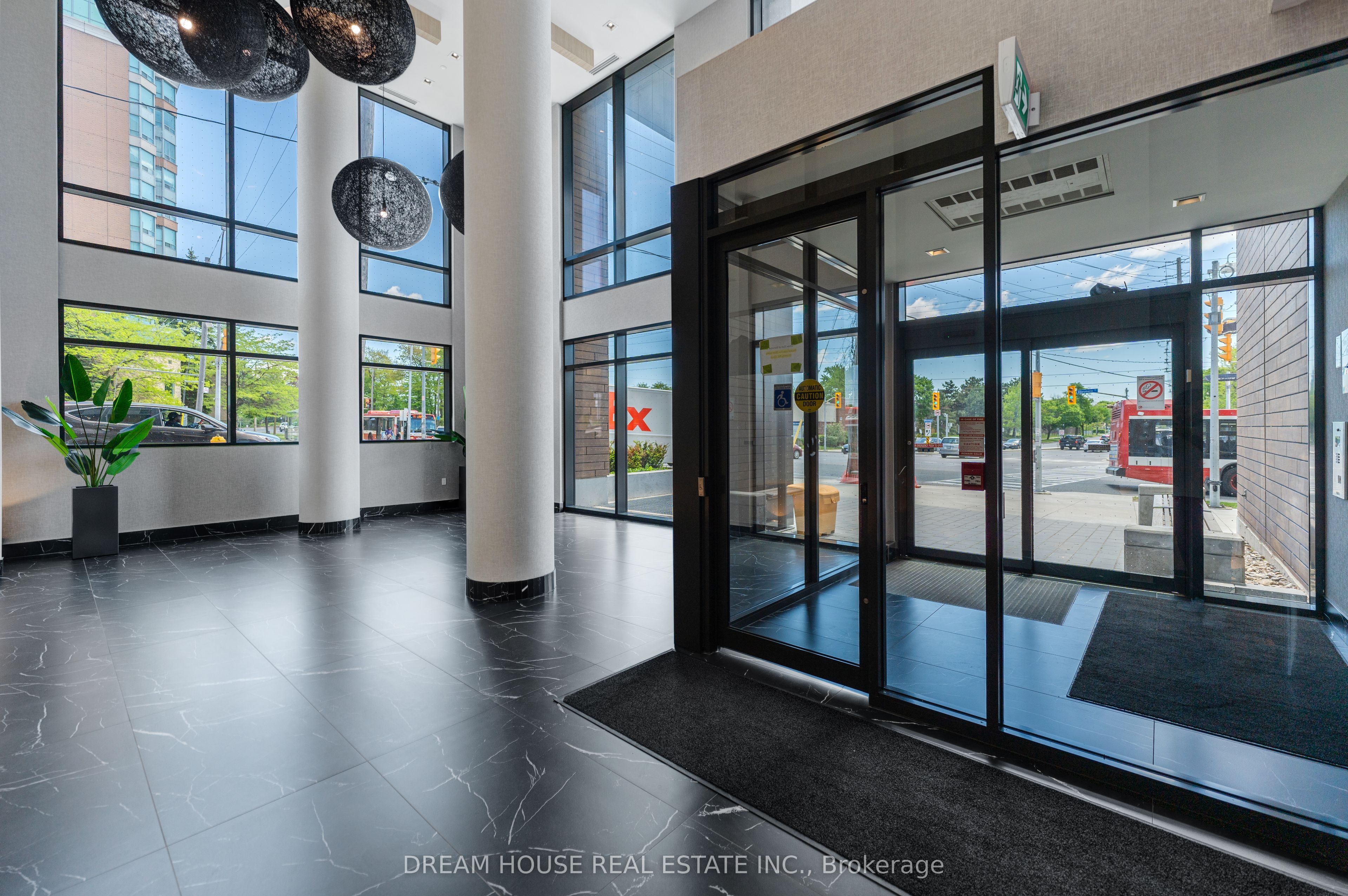 1350 Ellesmere Road 1011, Toronto, ON M1P 0G6 photo 2