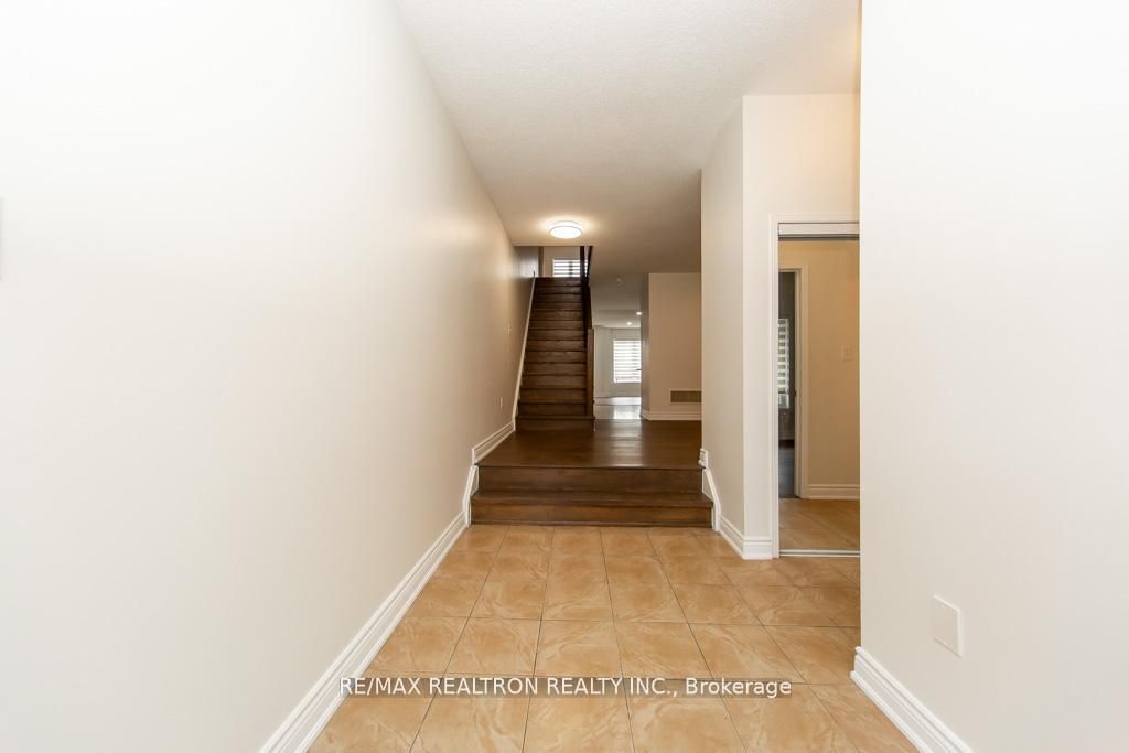 24 Skelton Crescent, Ajax, ON L1Z 0S2 photo 5